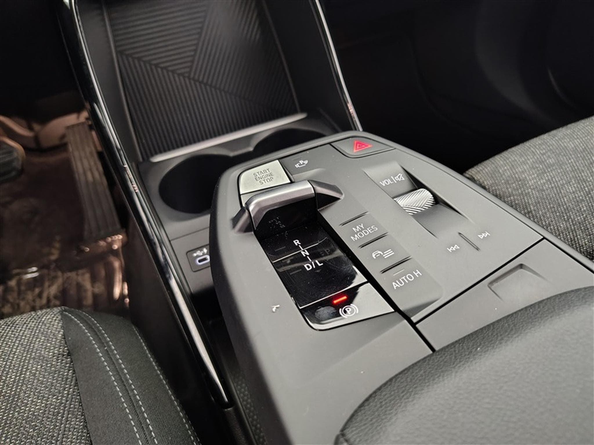BMW 218 Active Tourer 218 iA NAVI/FULL LED/JA/PDC (2023) - Photo 12