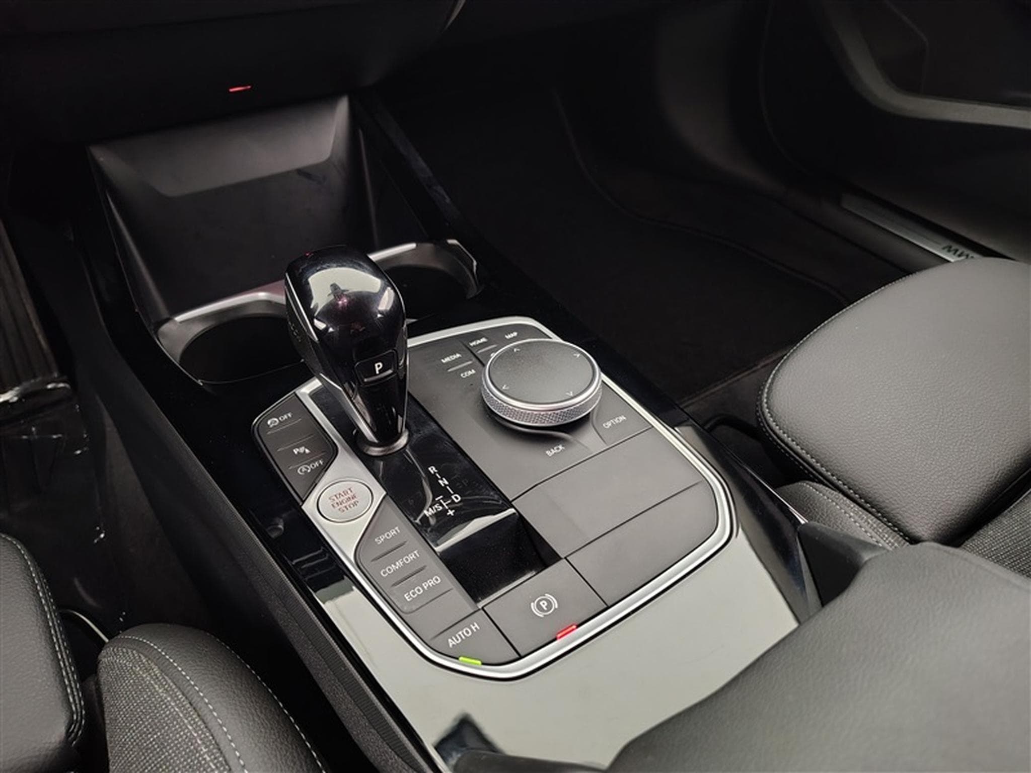 BMW 218 iA GranCoupé Sportline NAVI / FULL LED / S-CUIR (2023) - Photo 12