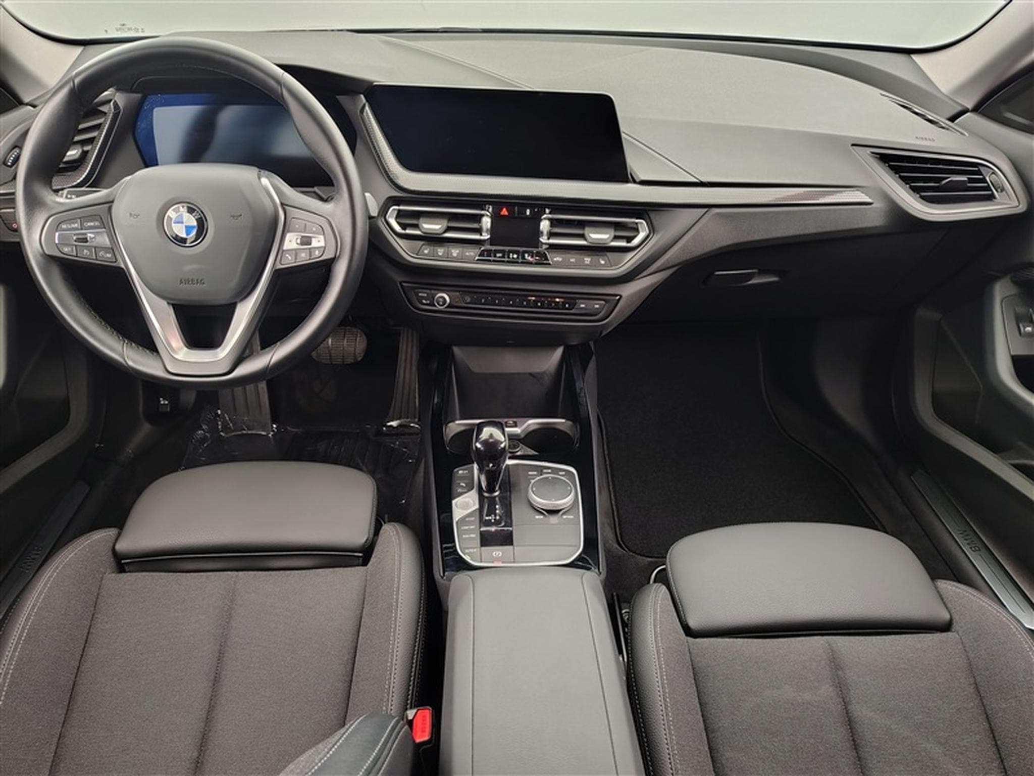 BMW 218 iA GranCoupé Sportline NAVI / FULL LED / S-CUIR (2023) - Photo 8