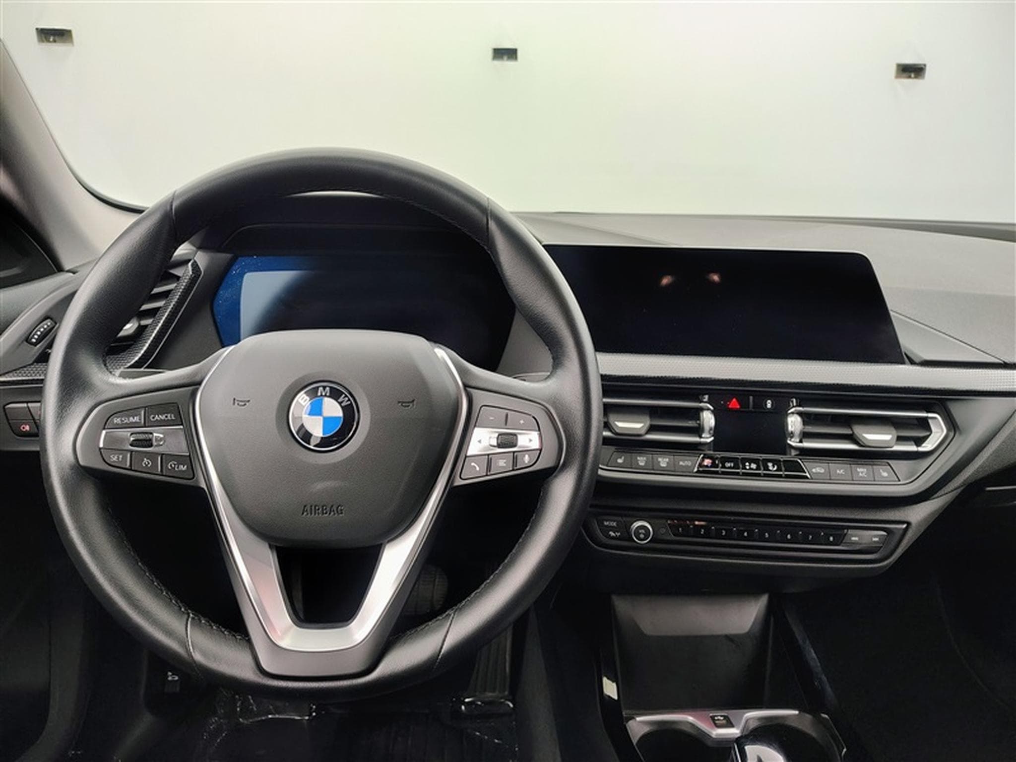 BMW 218 iA GranCoupé Sportline NAVI / FULL LED / S-CUIR (2023) - Photo 9