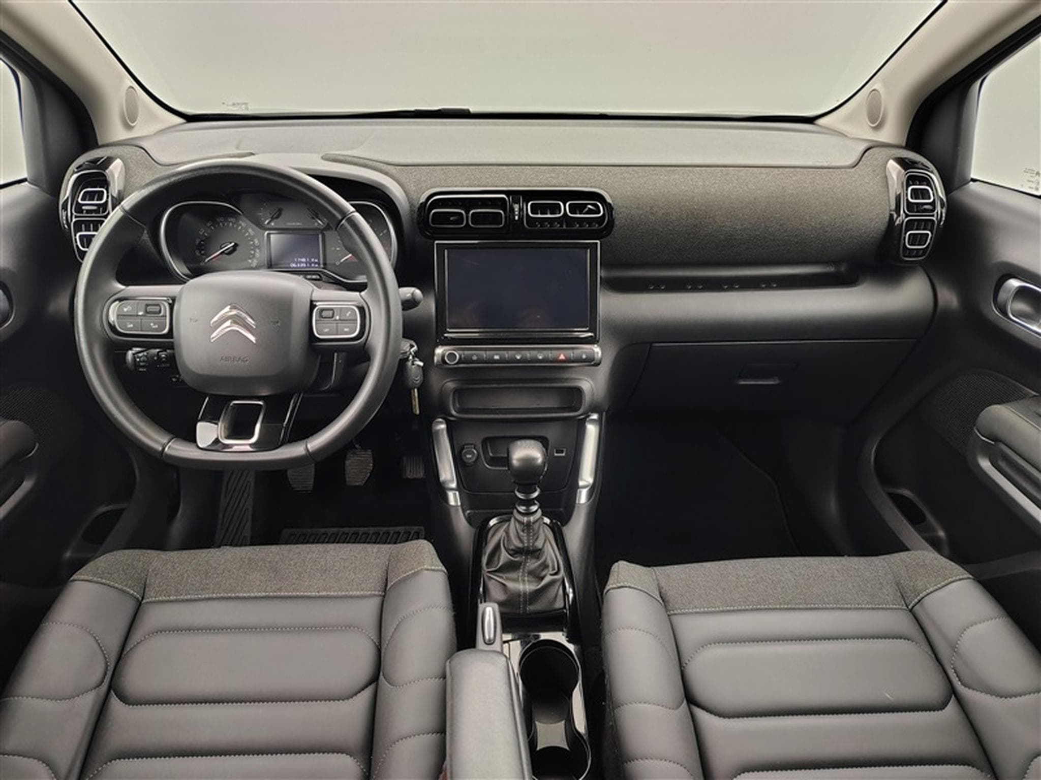 Citroen C3 Aircross 1.5 BlueHDi Shine S&S (EU6.4) (2023) - Photo 8