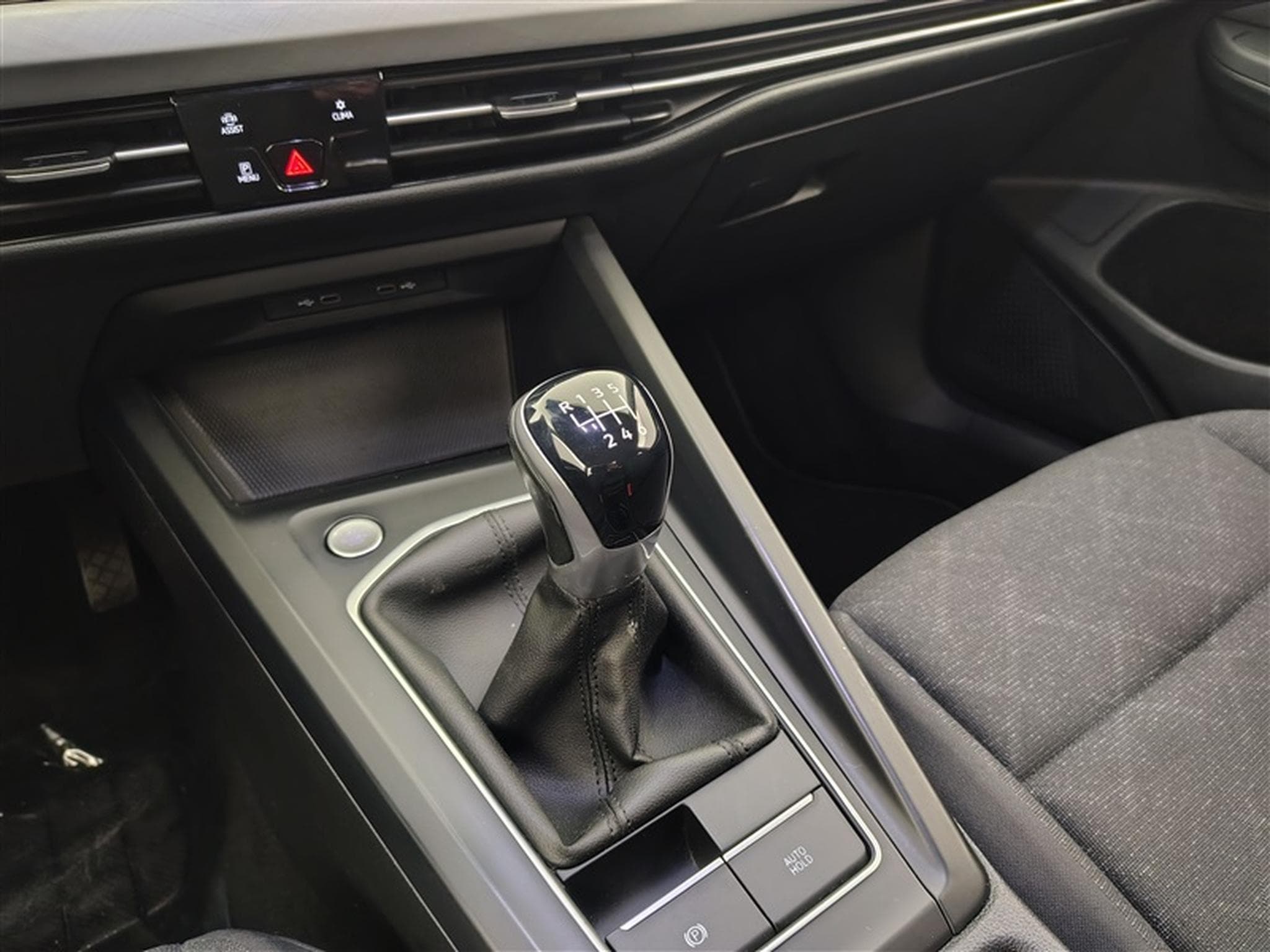 VW Golf 1.5 TSI Life**CARPLAY/LED/RADAR AV-AR** (2020) - Photo 12