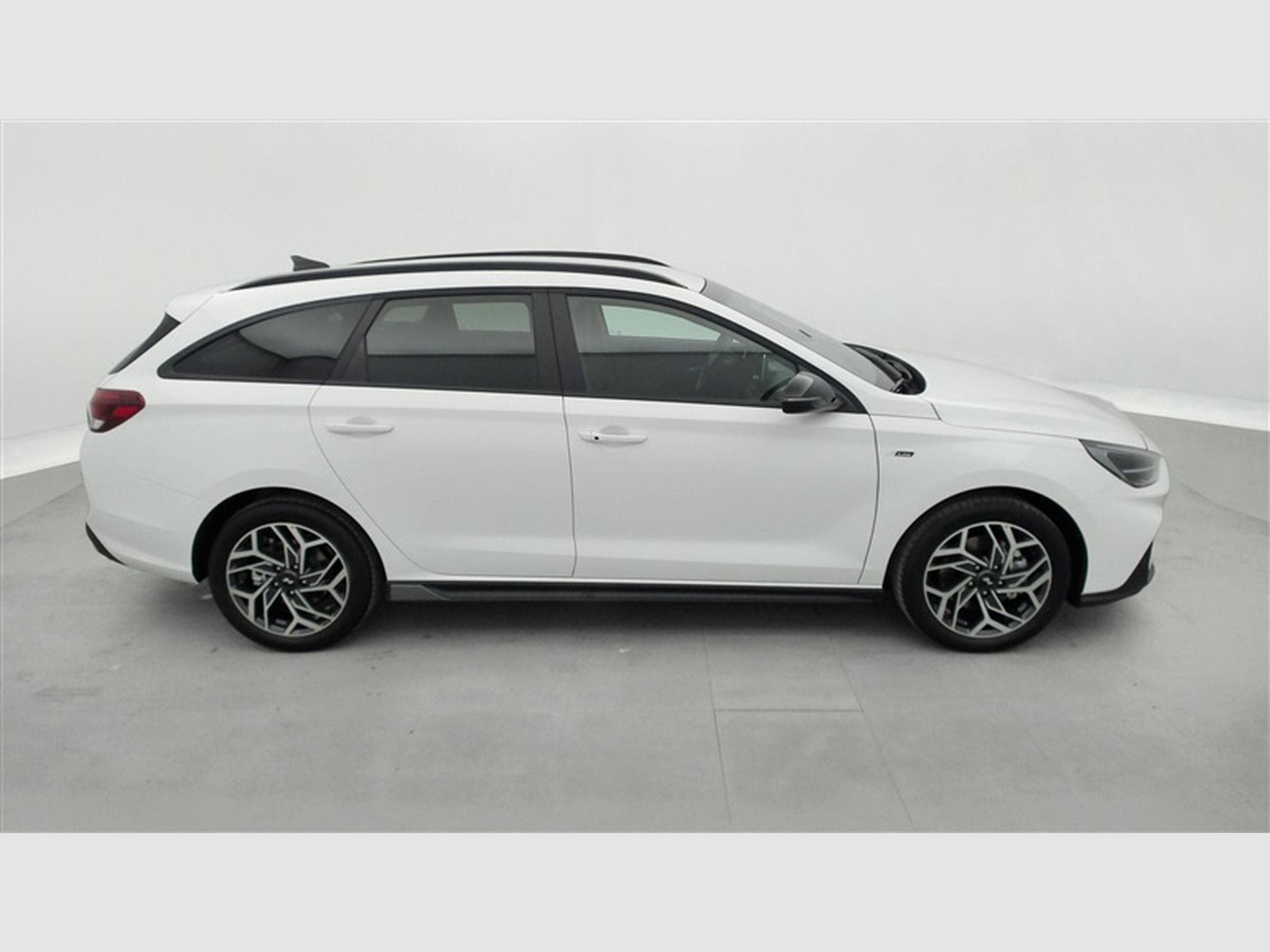 Hyundai i30 Combi 1.0 T-GDi 115cv N-Line NAVI / FULL LED / CAMERA / JA17 (2026) - Photo 25