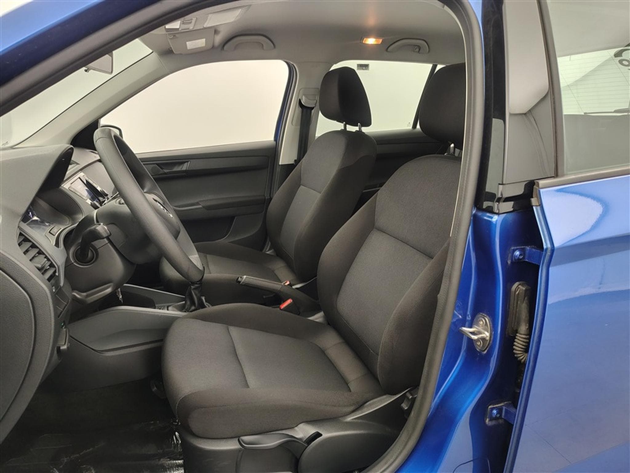 Skoda Fabia 1.0i Active (2021) - Photo 6