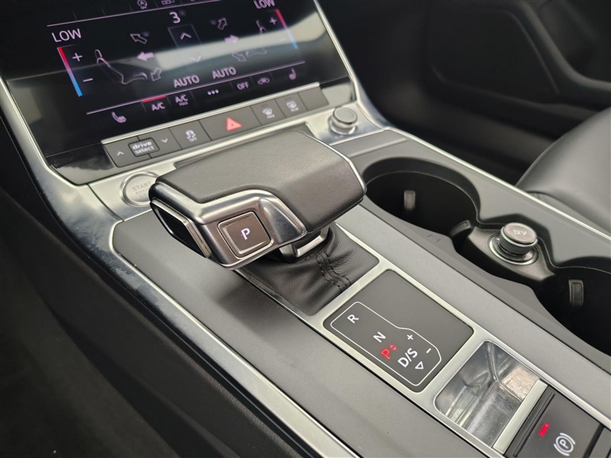 Audi A6 Avant 35 TDi Business Edition S tronic CUIR/NAVI/TO PANO (2019) - Photo 12
