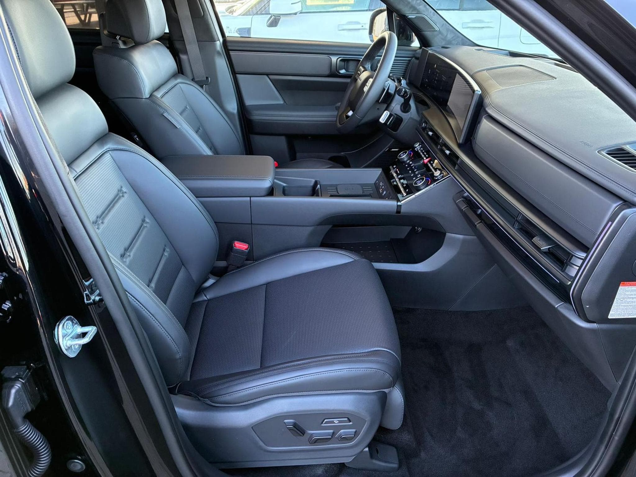 Hyundai Santa Fe Black Line 4WD 6-Sitzer (2026) - Photo 11