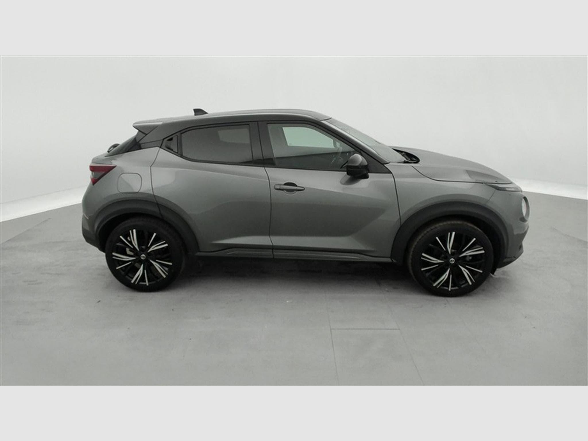 Nissan Juke 1.0 DIG-T 2WD N-Design (EU6AP) (2021) - Photo 24