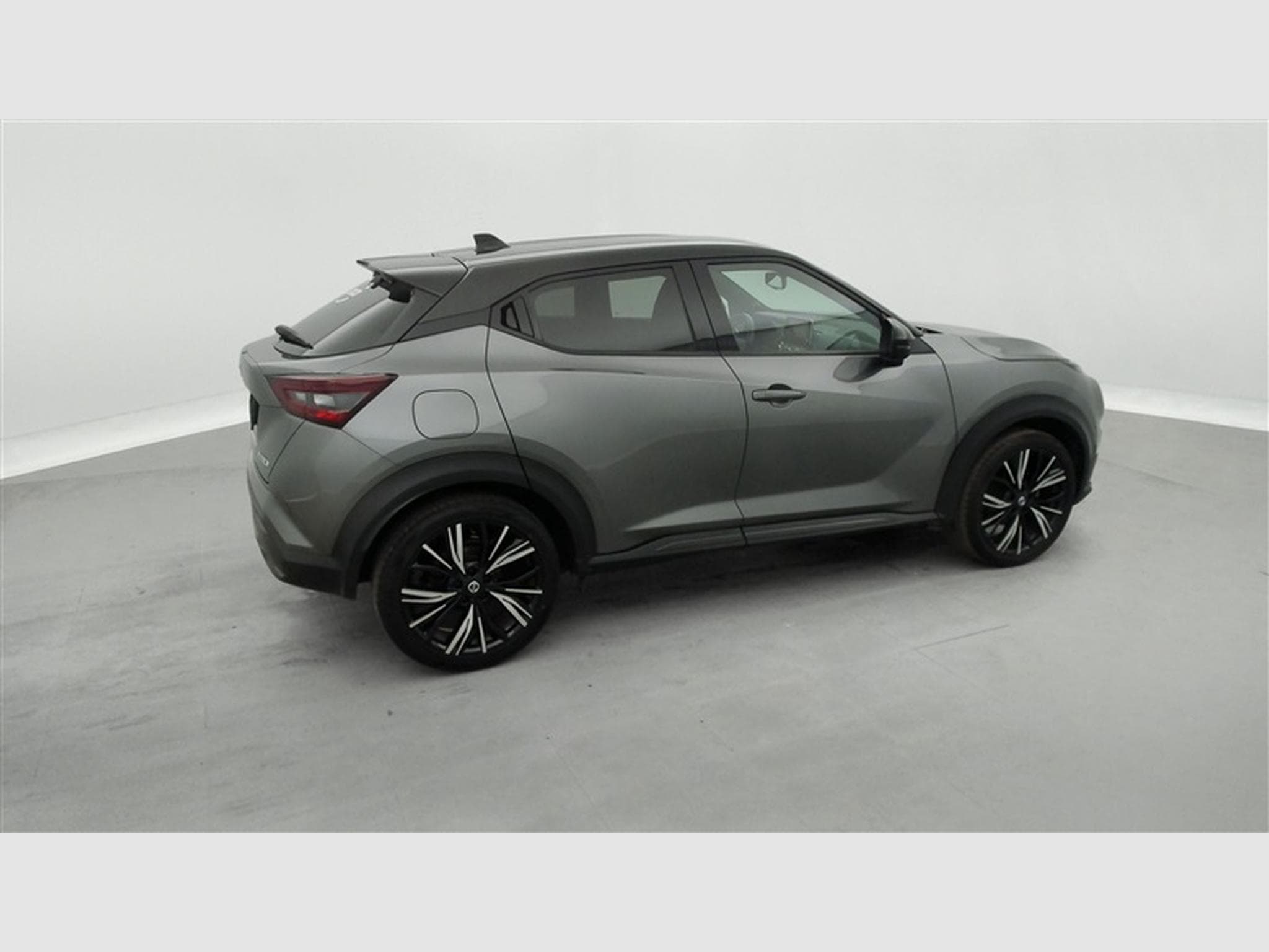 Nissan Juke 1.0 DIG-T 2WD N-Design (EU6AP) (2021) - Photo 25