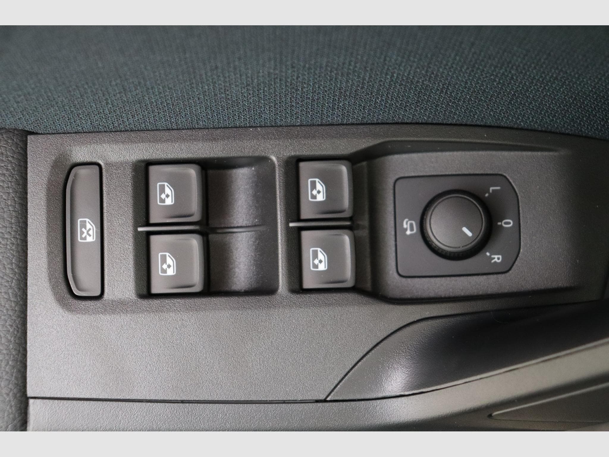 Seat Arona Play Plus (2026) - Photo 17