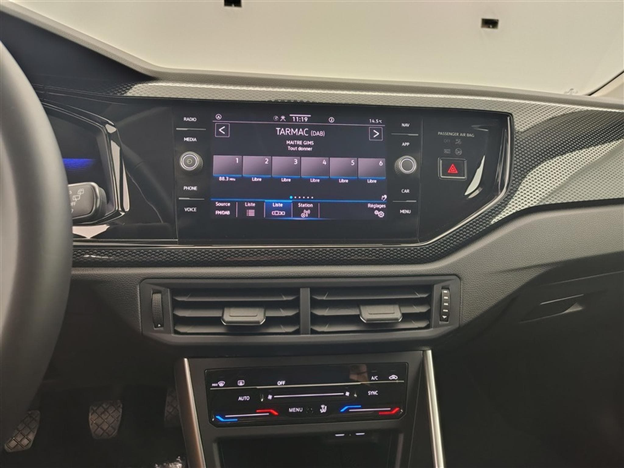 VW Taigo 1.0 TSI 95cv Style CARPLAY / FULL LED / CAMERA / JA (2025) - Photo 11