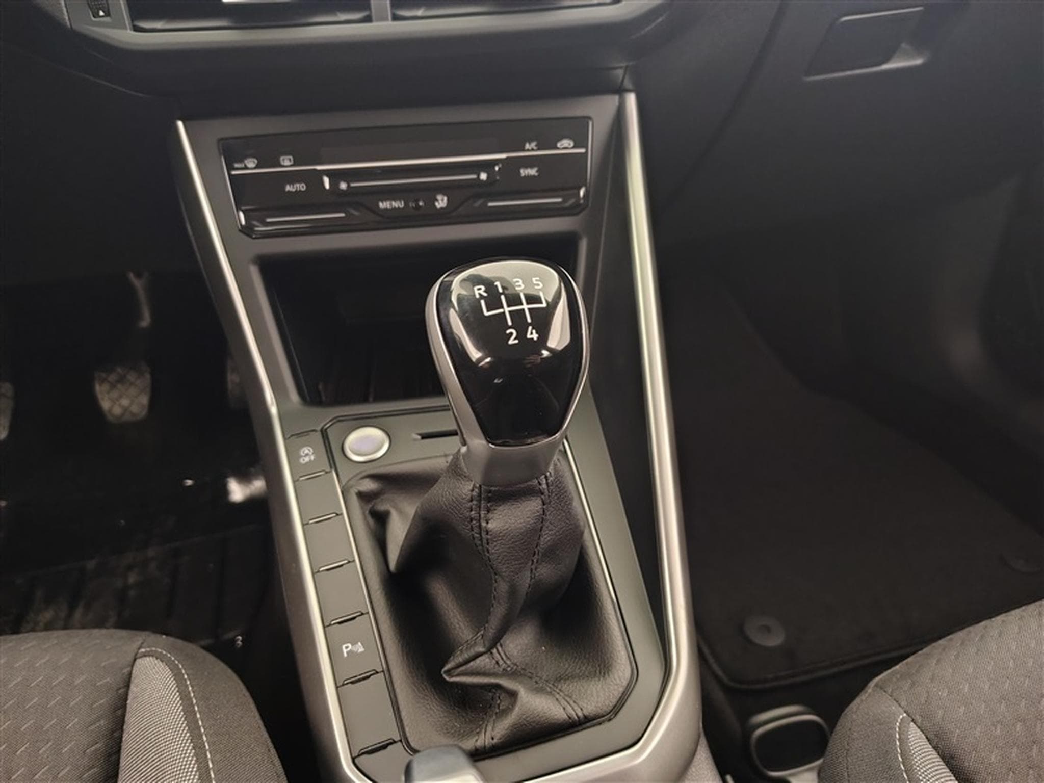 VW Taigo 1.0 TSI 95cv Style CARPLAY / FULL LED / CAMERA / JA (2025) - Photo 12