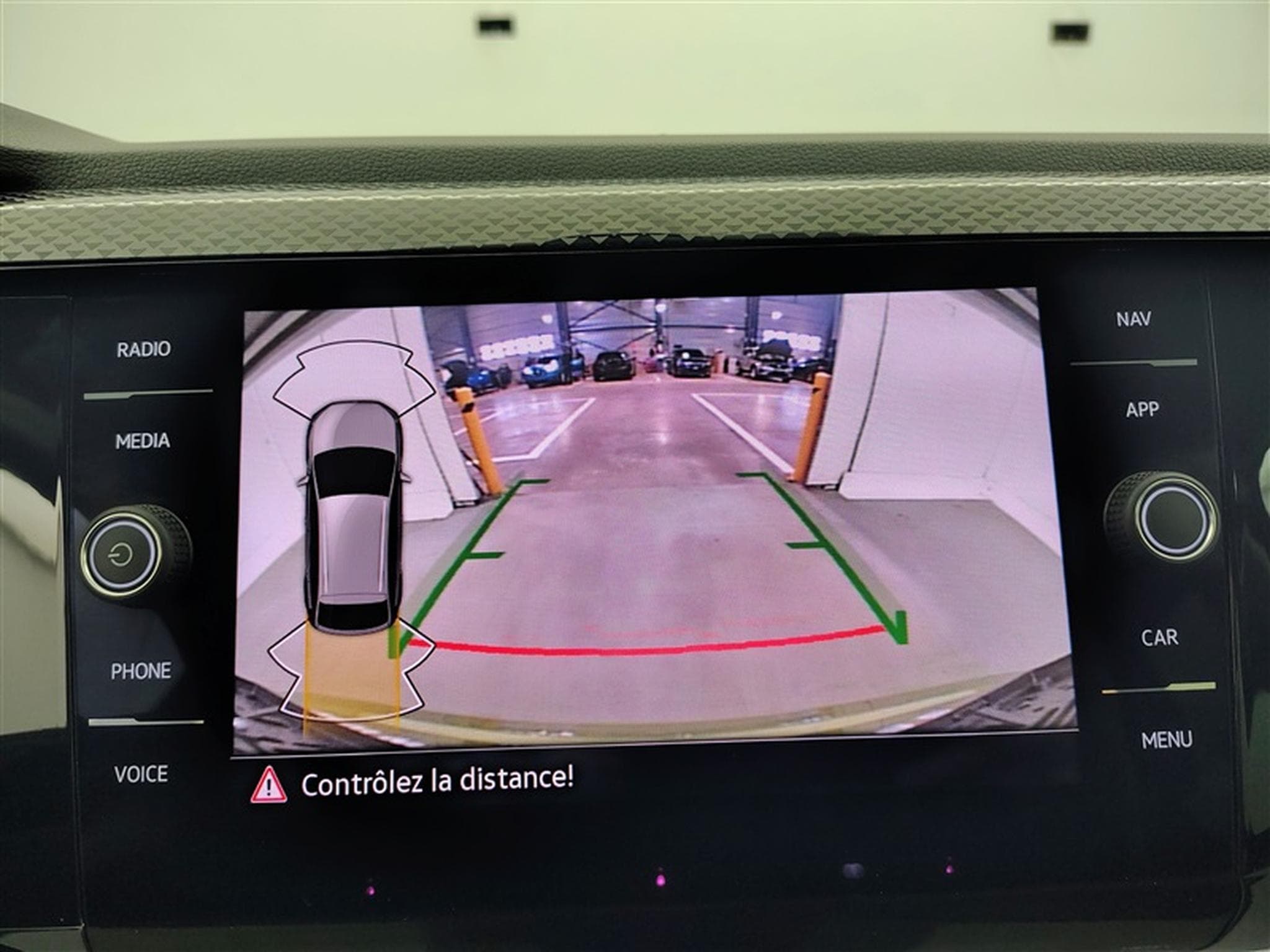 VW Taigo 1.0 TSI 95cv Style CARPLAY / FULL LED / CAMERA / JA (2025) - Photo 18