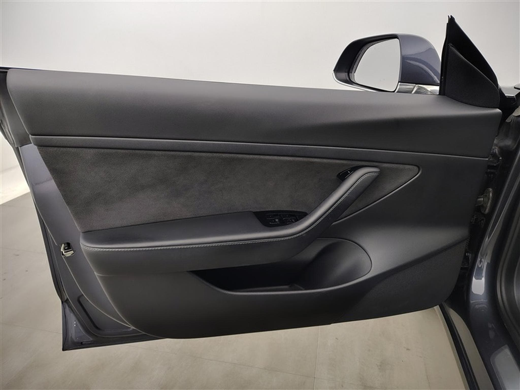 Tesla Model 3 60 kWh Standard Plus CUIR / NAVI / PANO (2020) - Photo 17