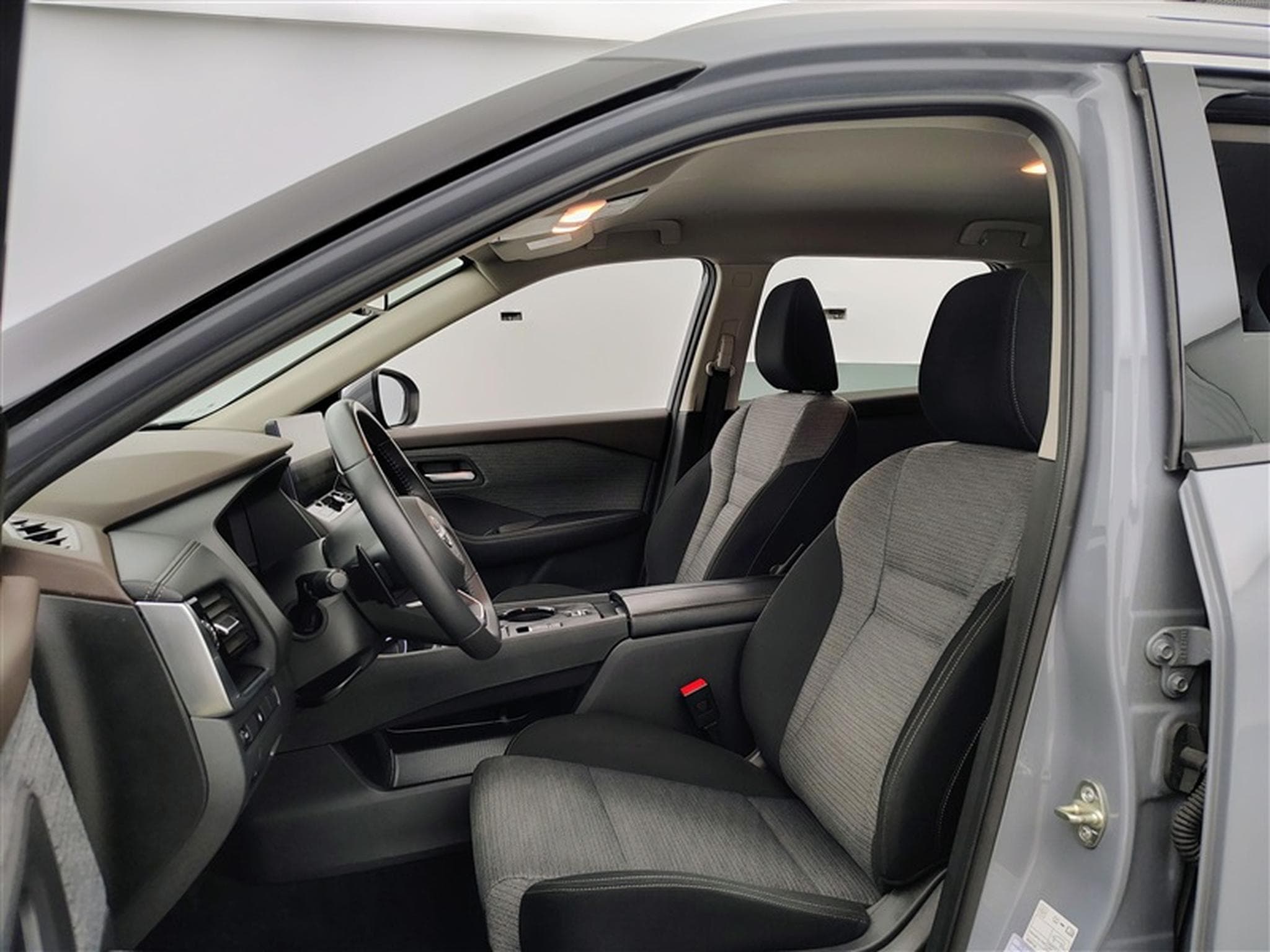 Nissan X-Trail 1.5 DIG-T 2WD N-Connecta 7pl. DCT NAVI / FULL LED (2023) - Photo 7