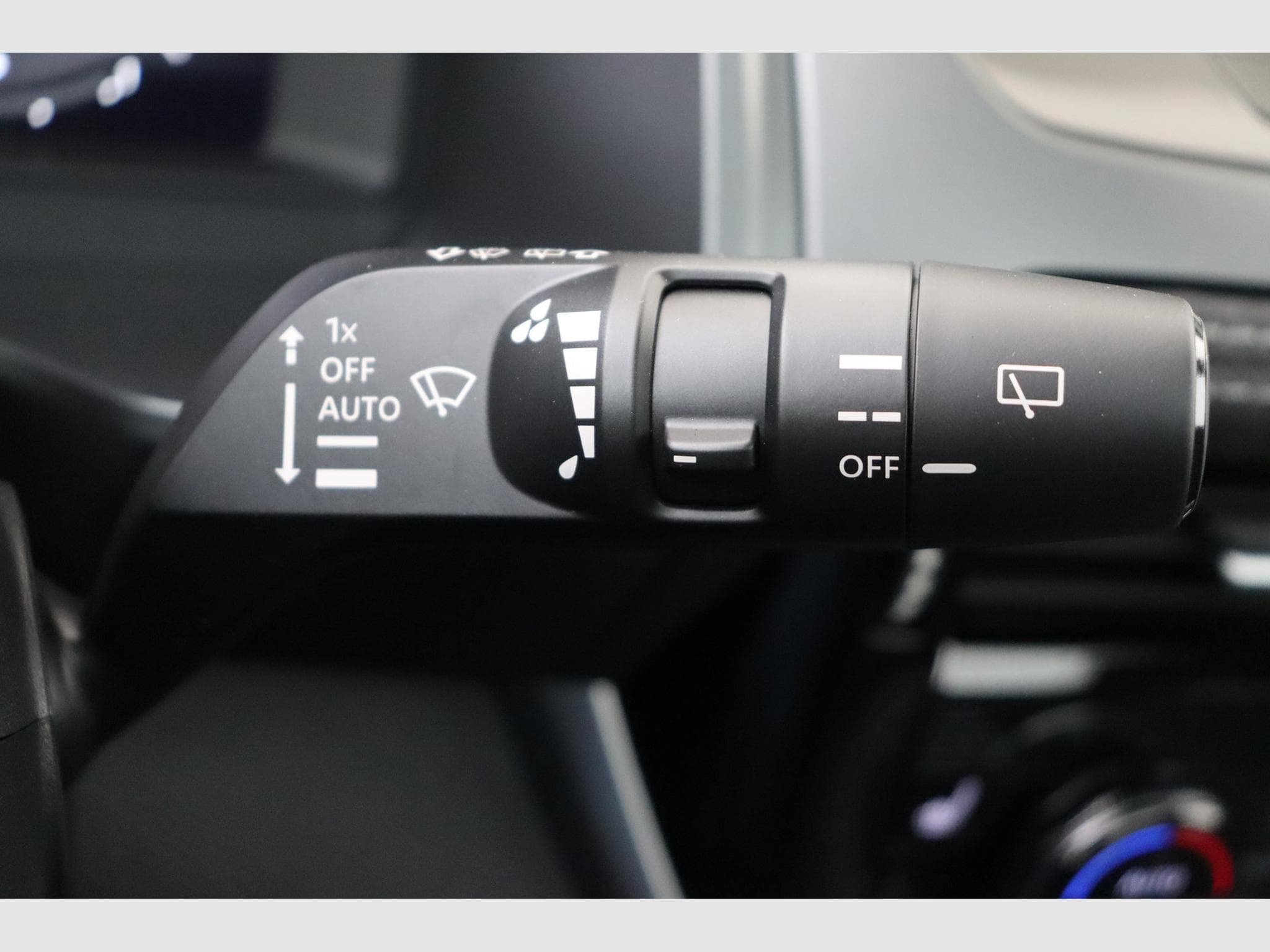 Nissan Qashqai Tekna Plus + 2 Tone (2026) - Photo 19
