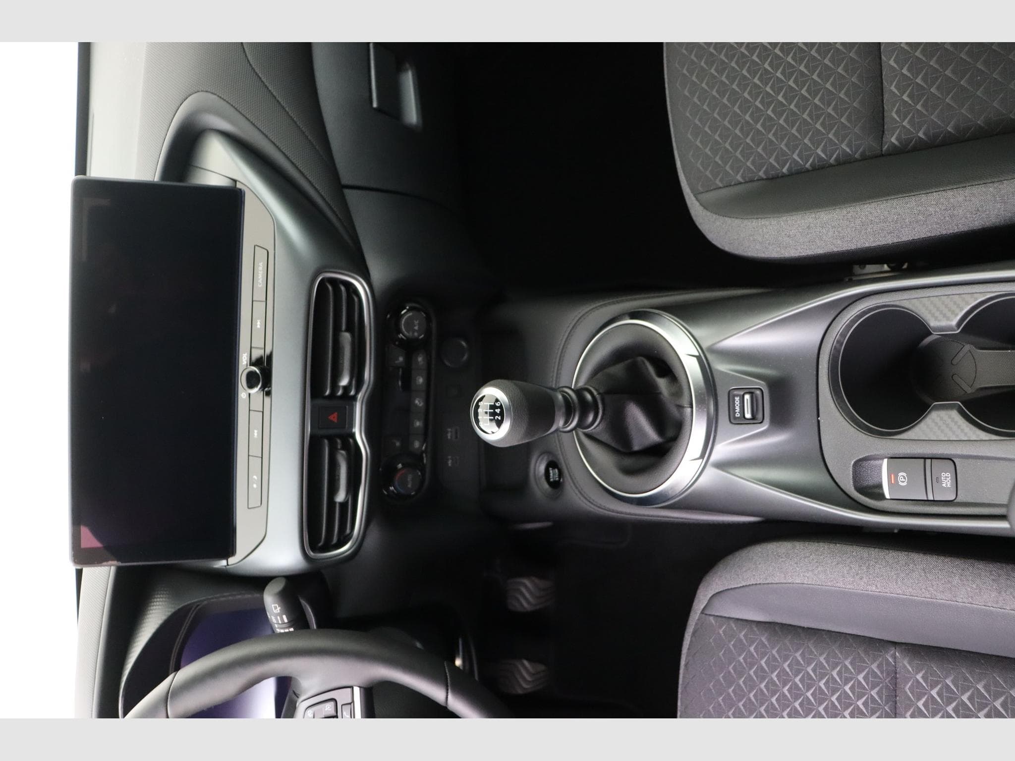 Nissan Juke N-Connecta / Cold Pack / 2Tone / (MY25) (2026) - Photo 12