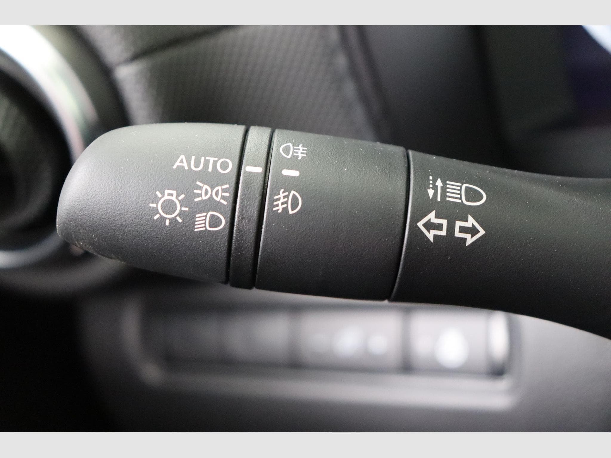 Nissan Juke N-Connecta / Cold Pack / 2Tone / (MY25) (2026) - Photo 18