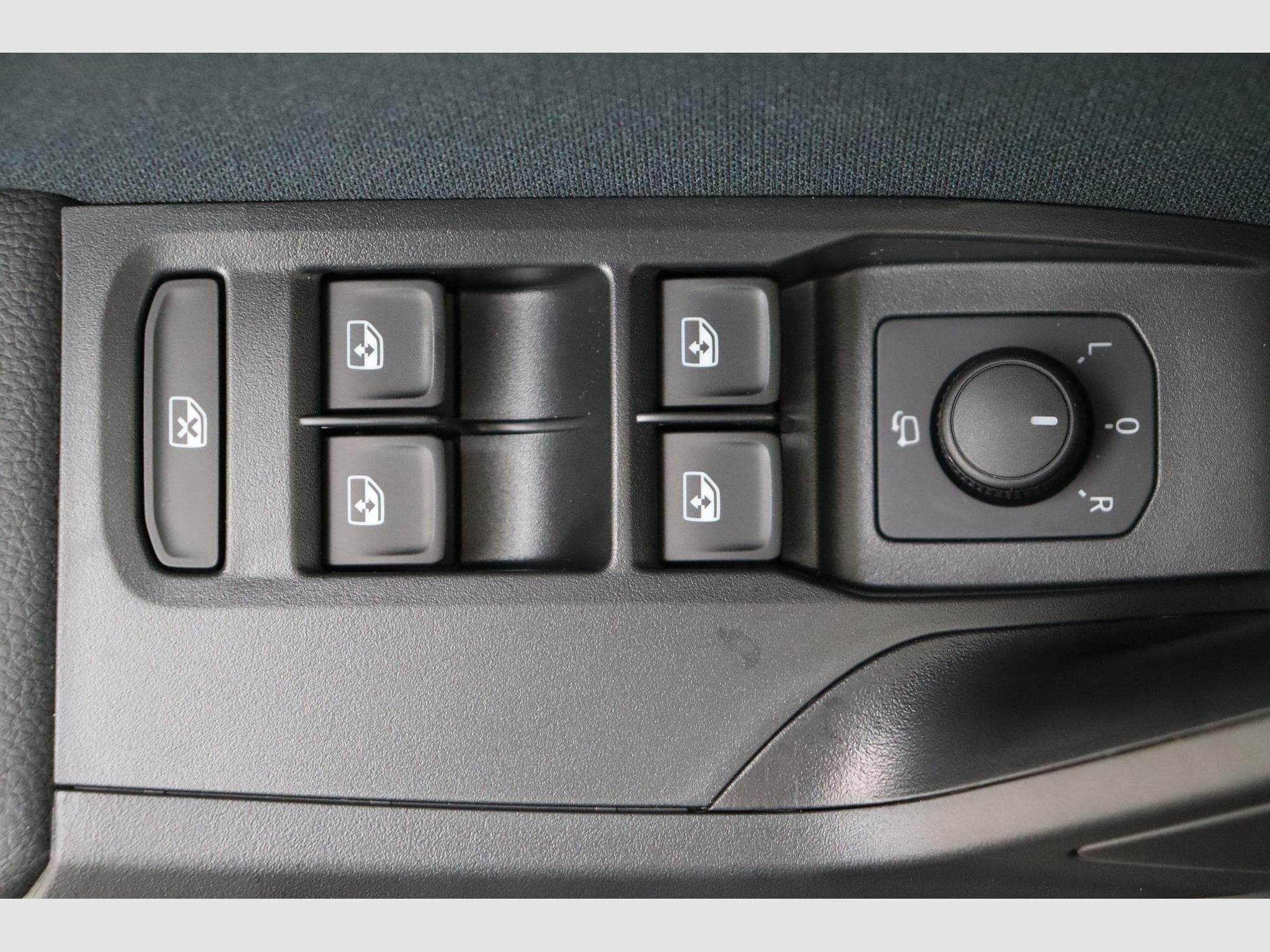 Seat Arona Play Plus (2026) - Photo 17