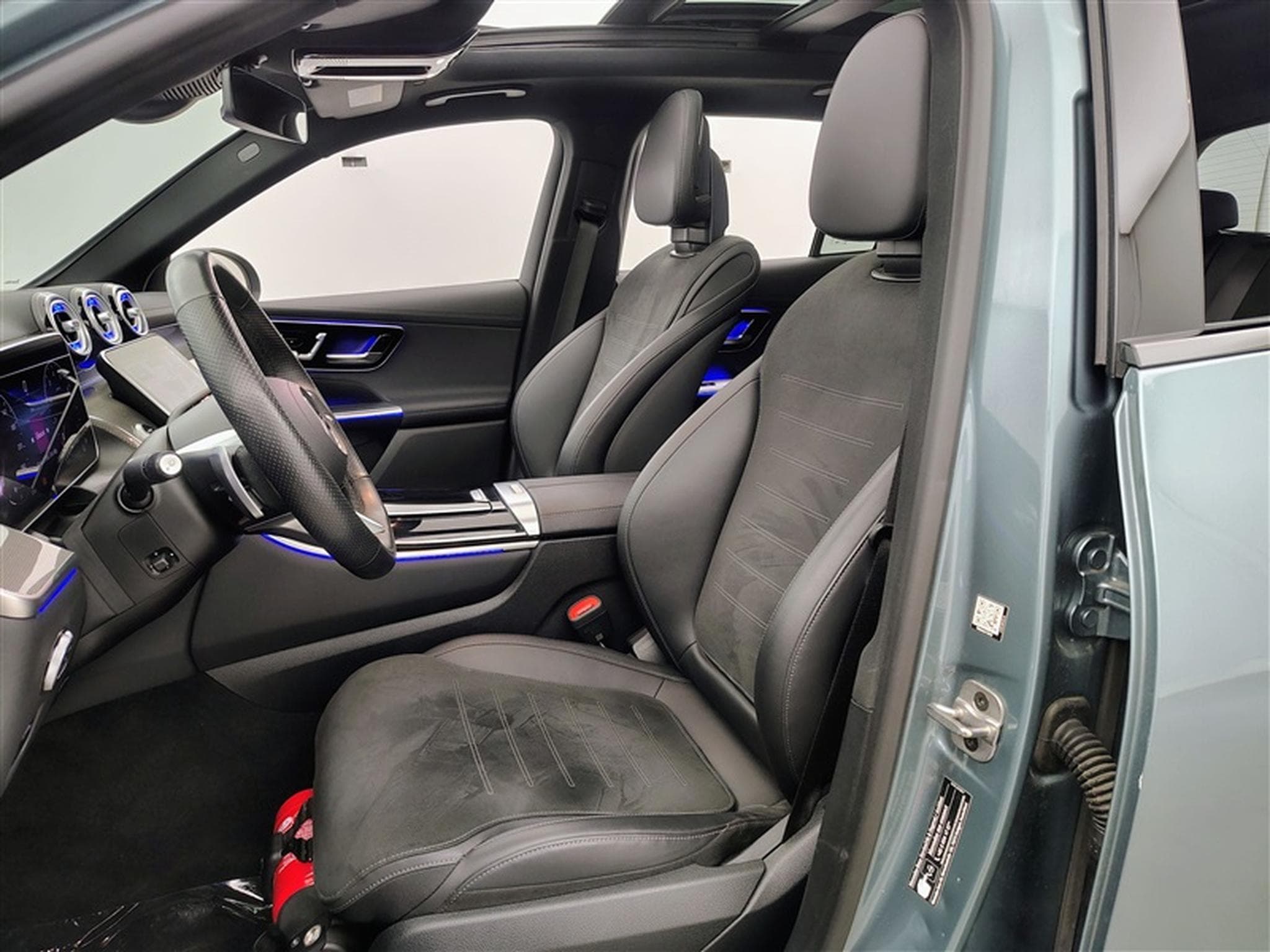 Mercedes GLC 200 4matic AMG line + pack premium (2024) - Photo 7