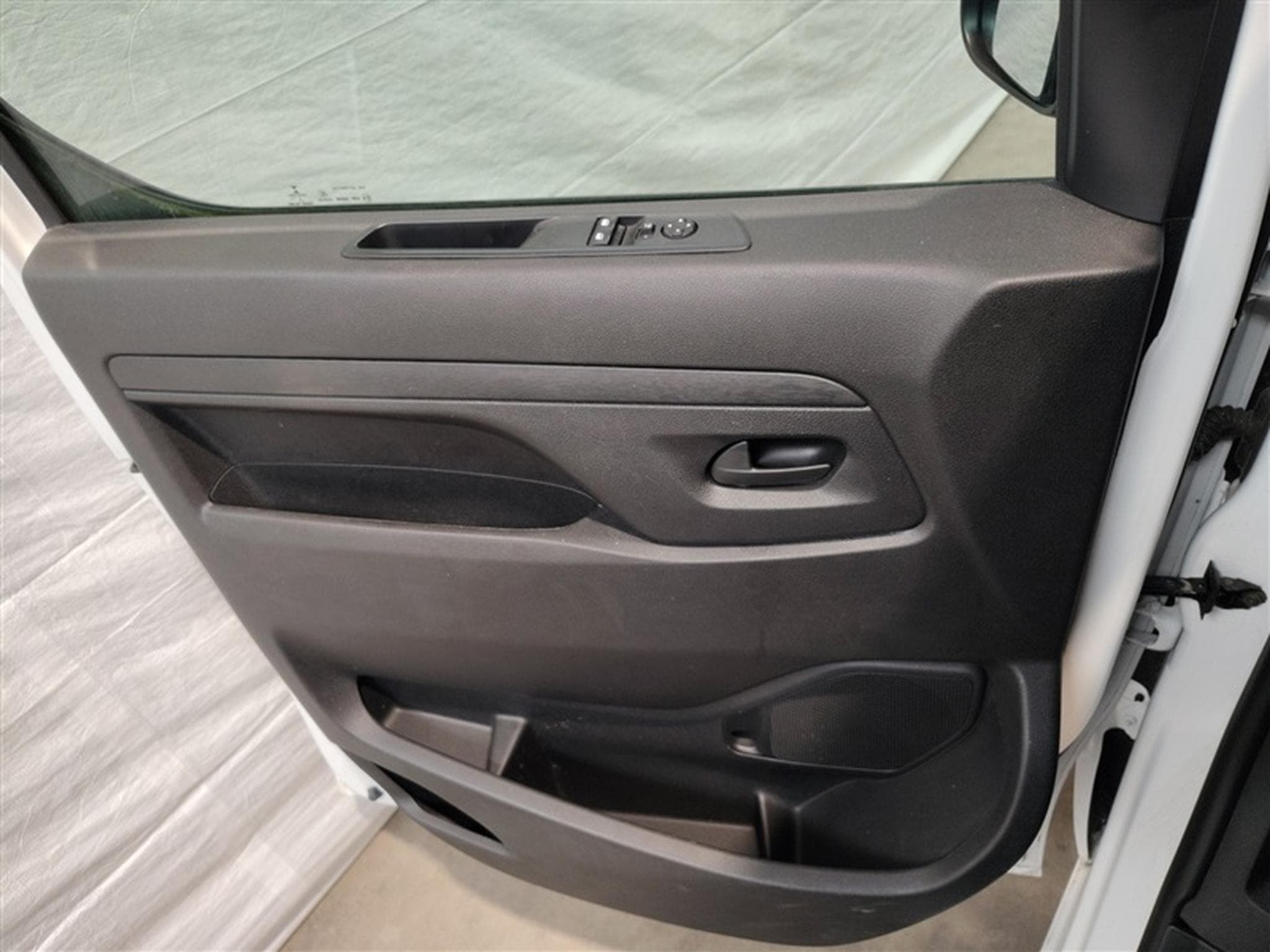 Peugeot Expert 2.0 BlueHDi EAT8 L2 NAVI CLIM / TEL / PDC AV-AR (2023) - Photo 14
