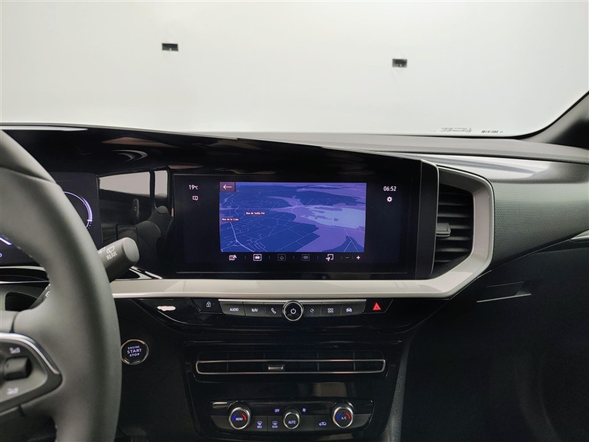 Opel Mokka e-Mokka Elegance NAVI / FULL LED / CUIR PARTIEL / CAMERA (2023) - Photo 11