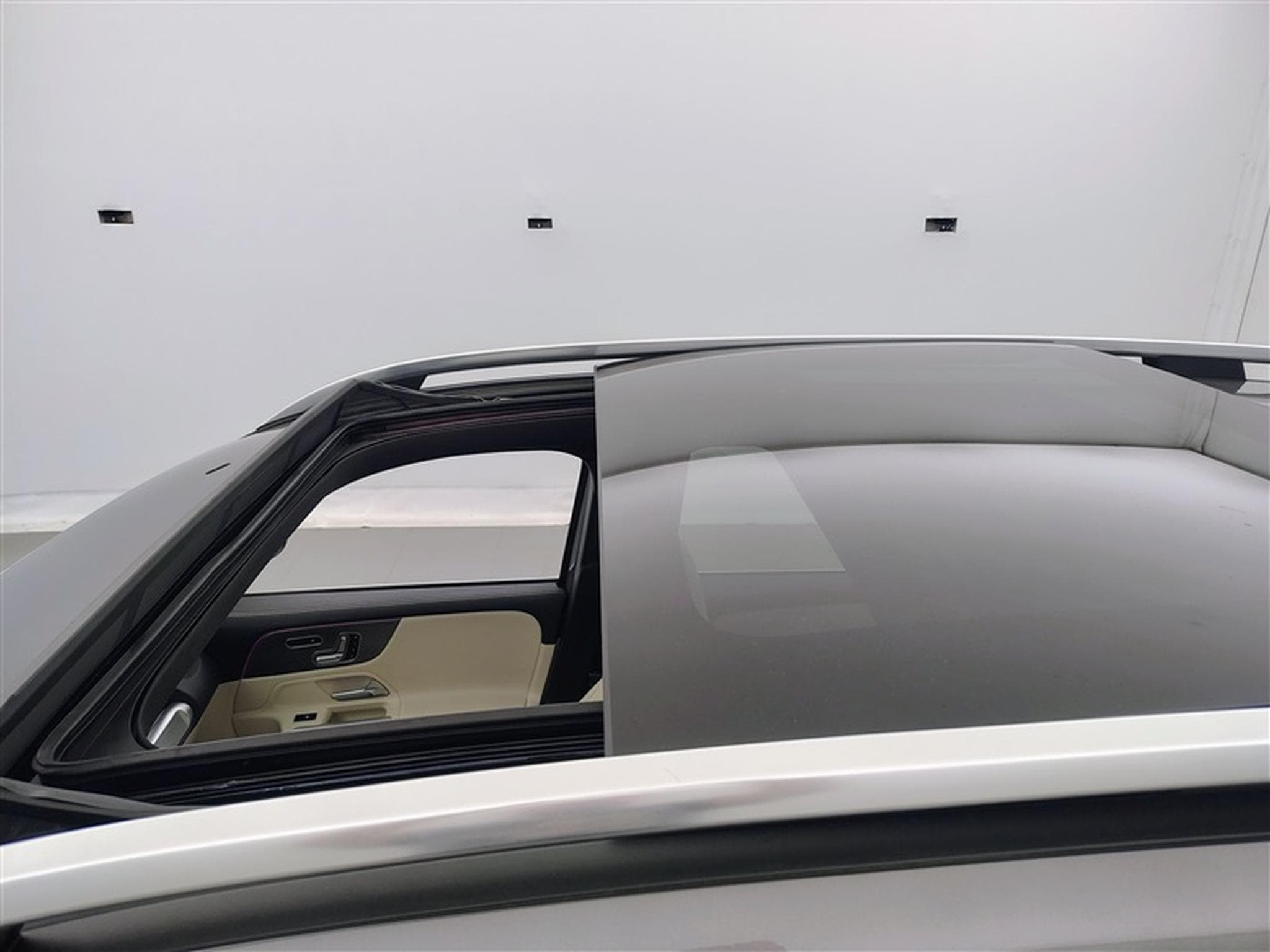 Mercedes GLB 180 d AUTOM. Luxury NAVI / CUIR SPORT / FULL LED (2022) - Photo 19