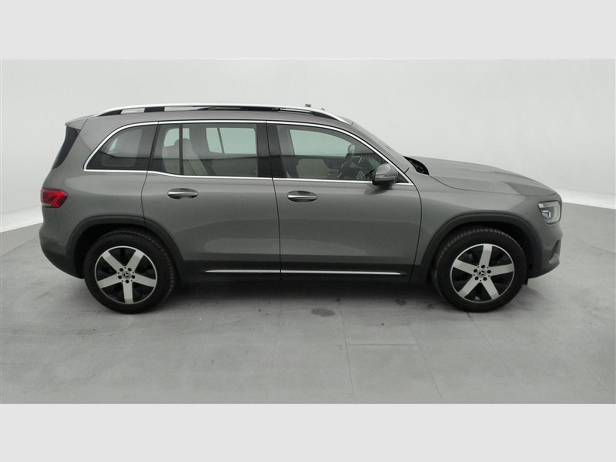 Mercedes GLB 180 d AUTOM. Luxury NAVI / CUIR SPORT / FULL LED (2022) - Photo 25