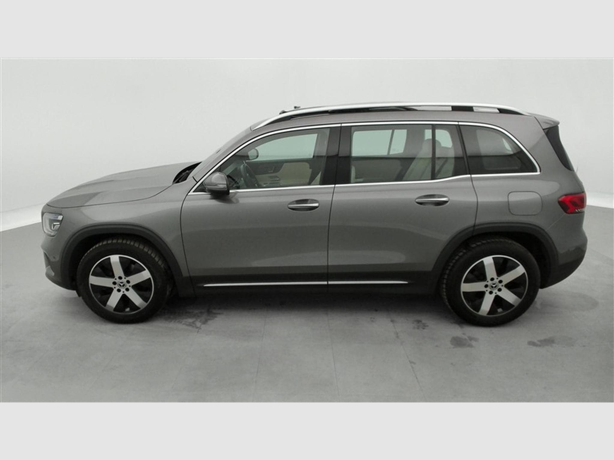 Mercedes GLB 180 d AUTOM. Luxury NAVI / CUIR SPORT / FULL LED (2022) - Photo 3