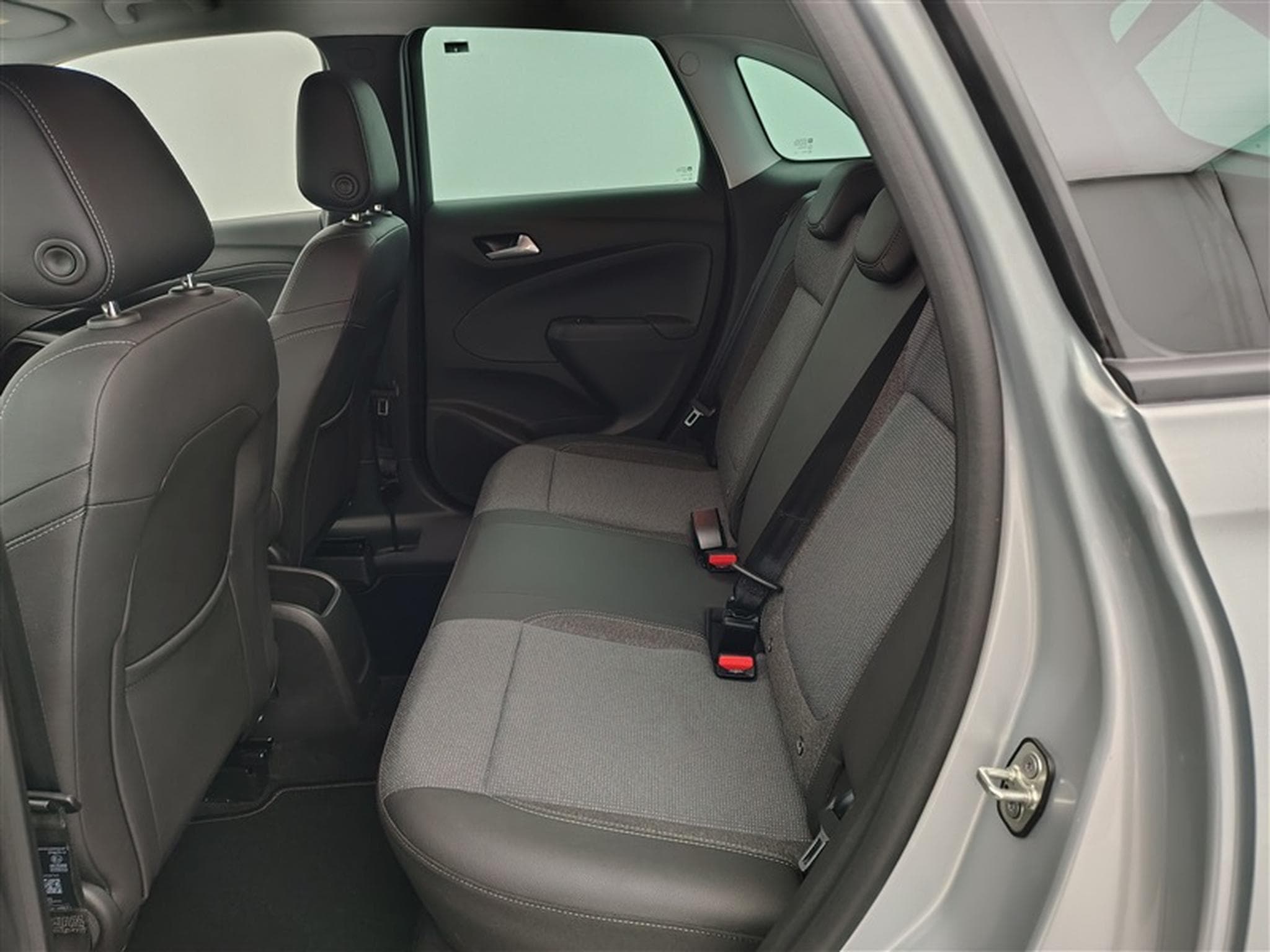 Opel Crossland 1.2 Turbo Elegance S/S (EU6.4) (2023) - Photo 13
