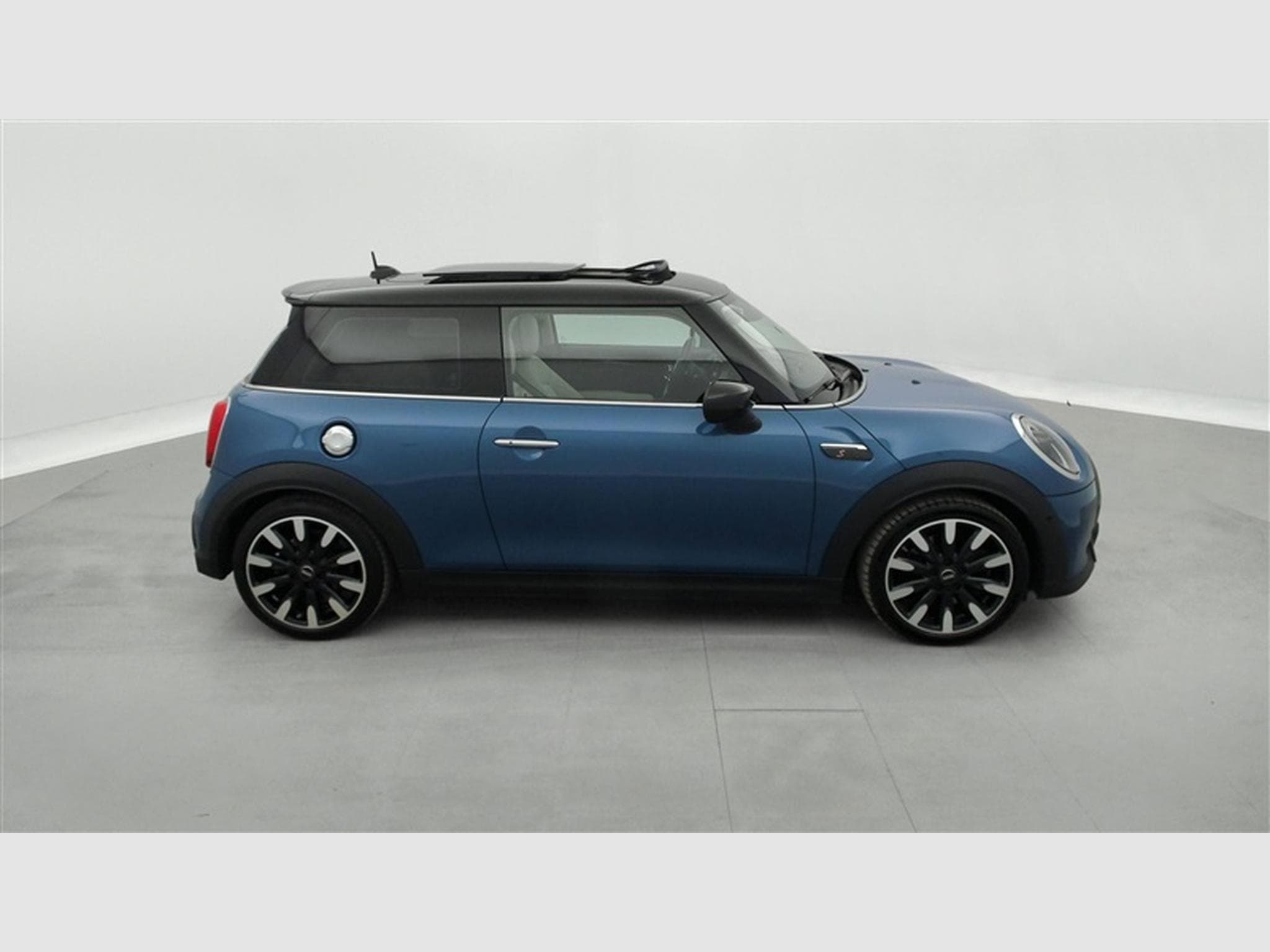 MINI Cooper 2.0i Cooper S (2022) - Photo 25