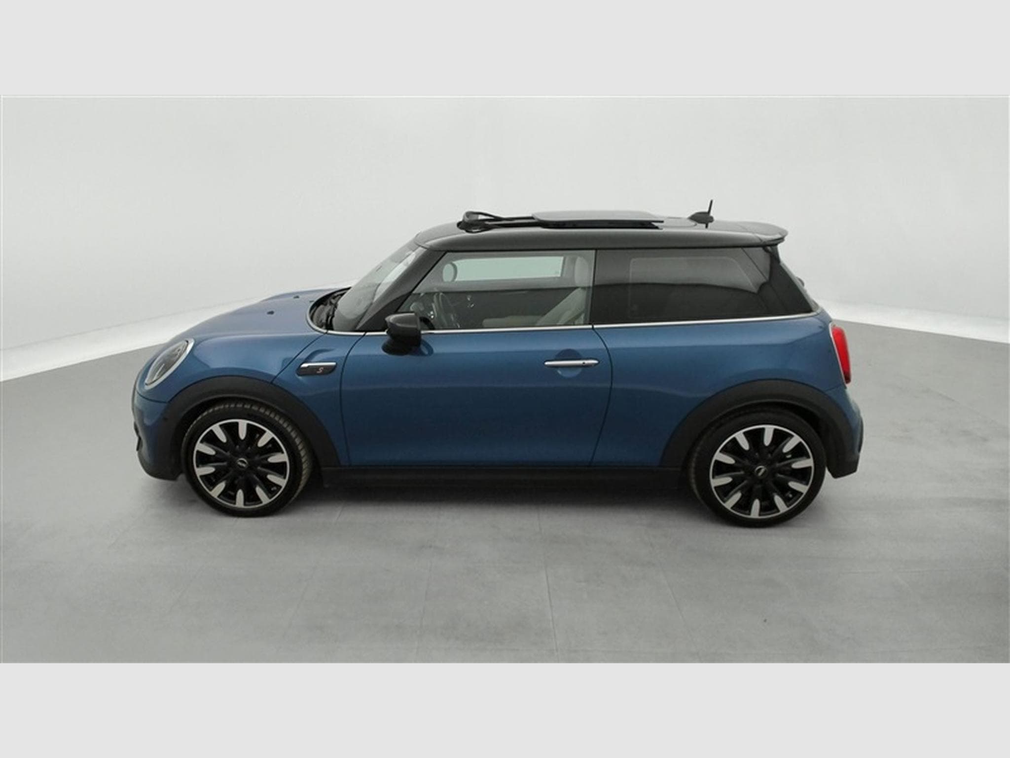 MINI Cooper 2.0i Cooper S (2022) - Photo 3