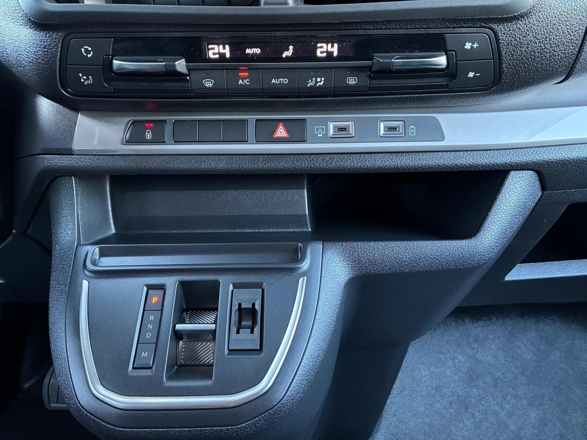 Opel Vivaro Kombi XL (2025) - Photo 18