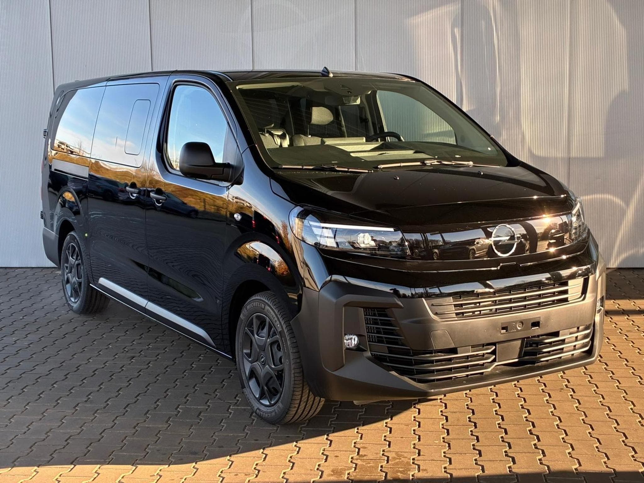 Opel Vivaro Kombi XL (2025) - Photo 4