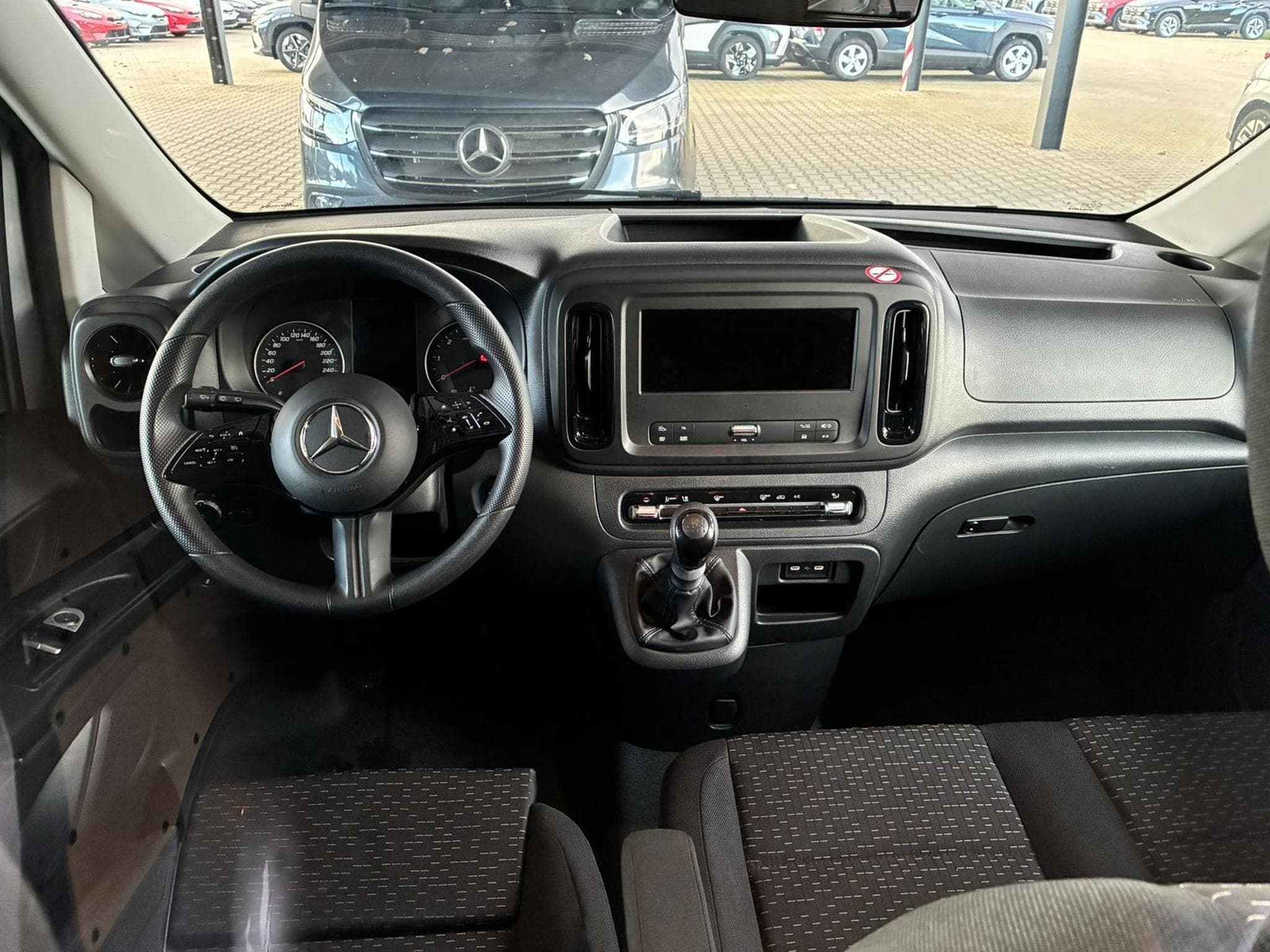 Mercedes Vito Extra Lang L3 (2024) - Photo 6