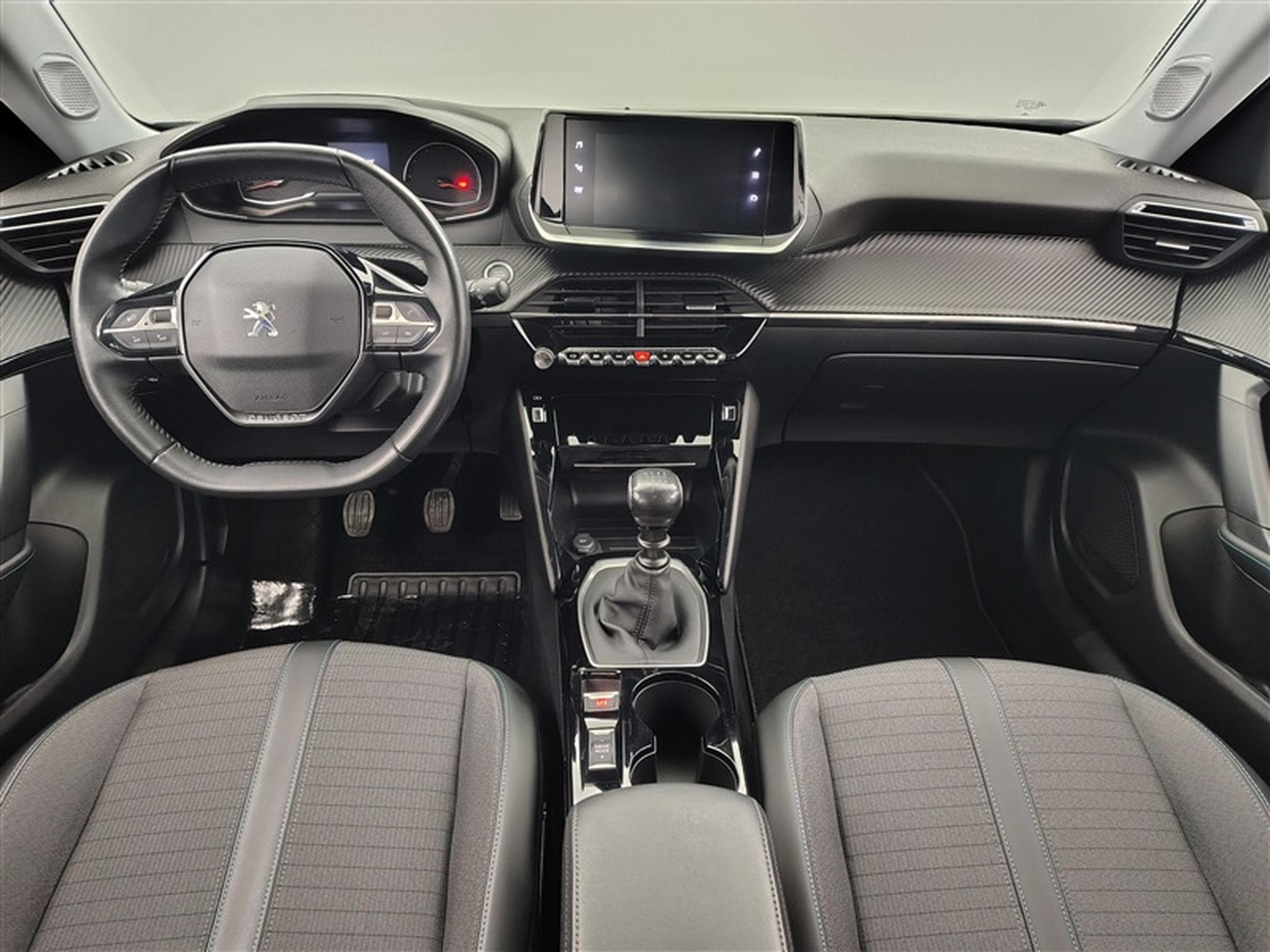 Peugeot 2008 1.5 BlueHDi Active **CAM/NAVI/CARPLAY** (2021) - Photo 8