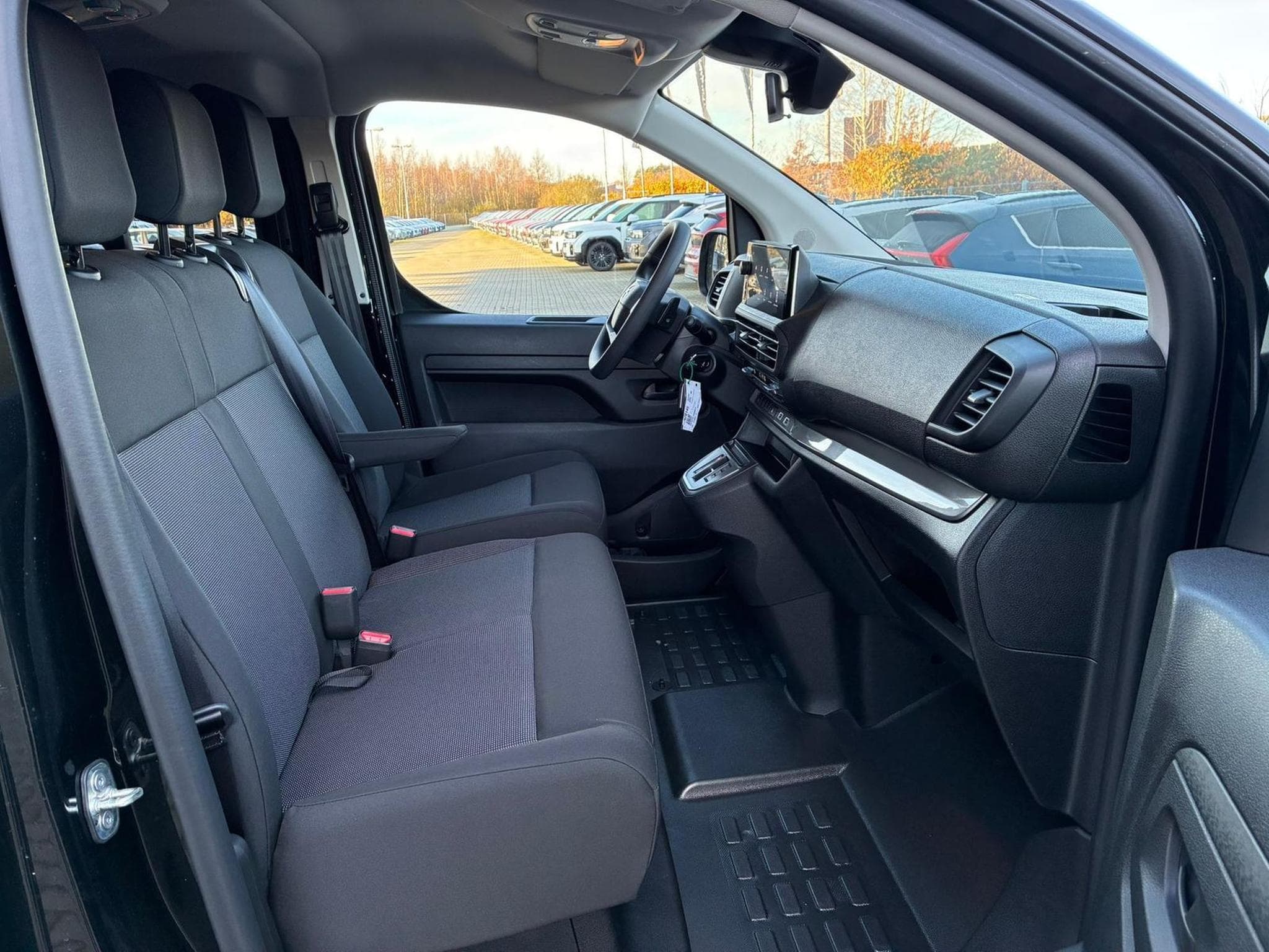 Opel Vivaro Kombi XL (2025) - Photo 10