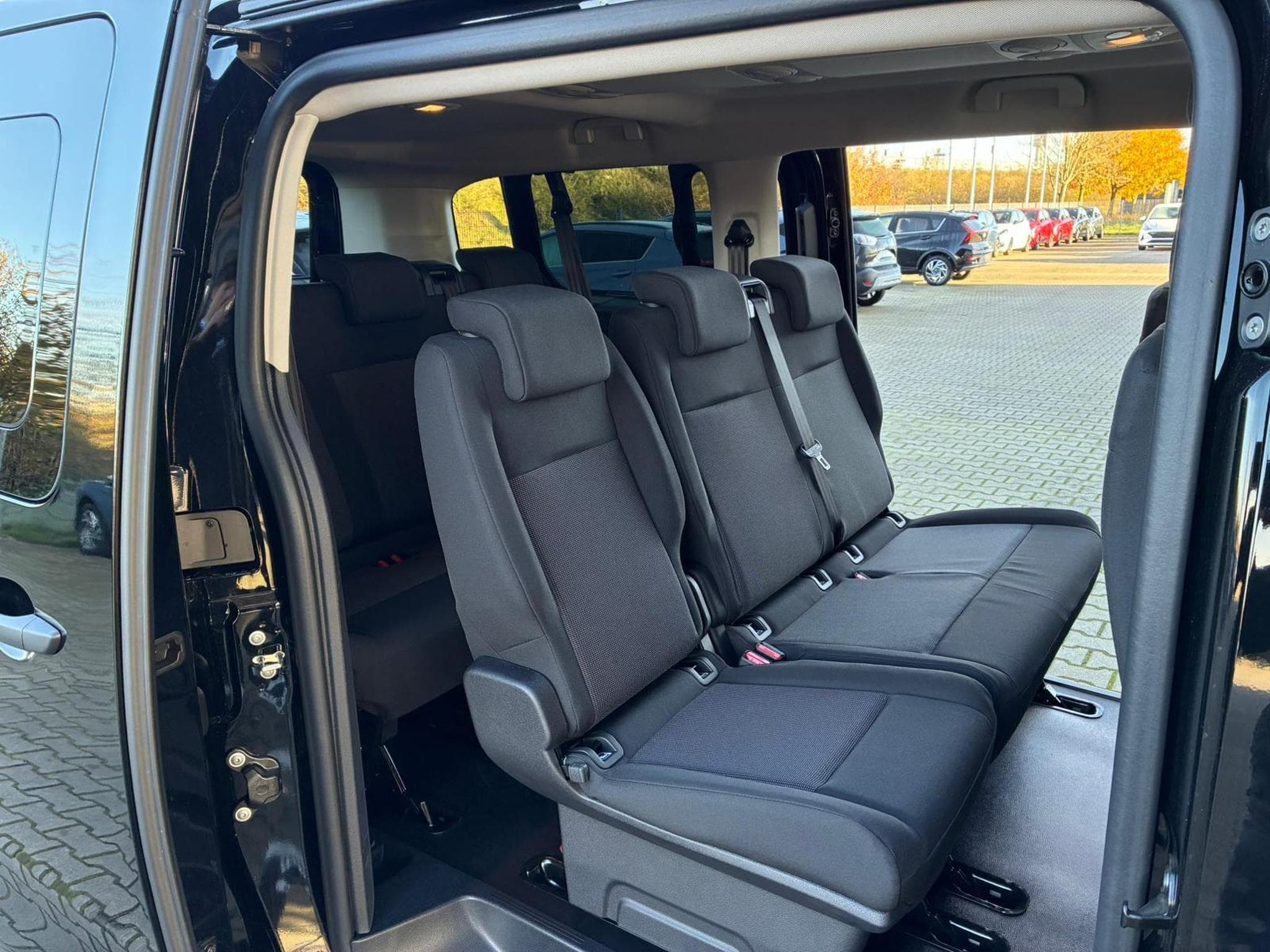 Opel Vivaro Kombi XL (2025) - Photo 9