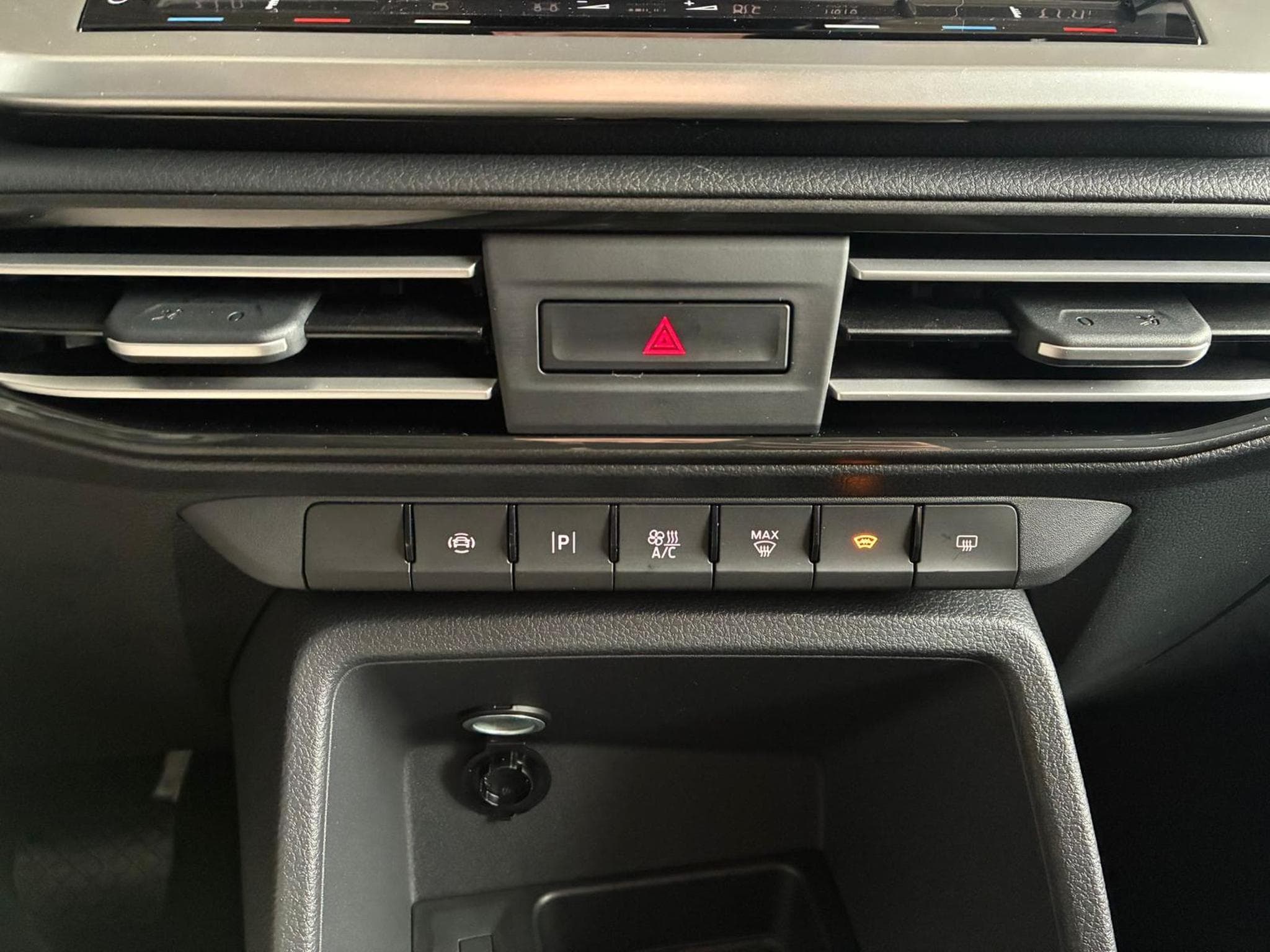 Ford Tourneo Titanium L2 (2026) - Photo 16