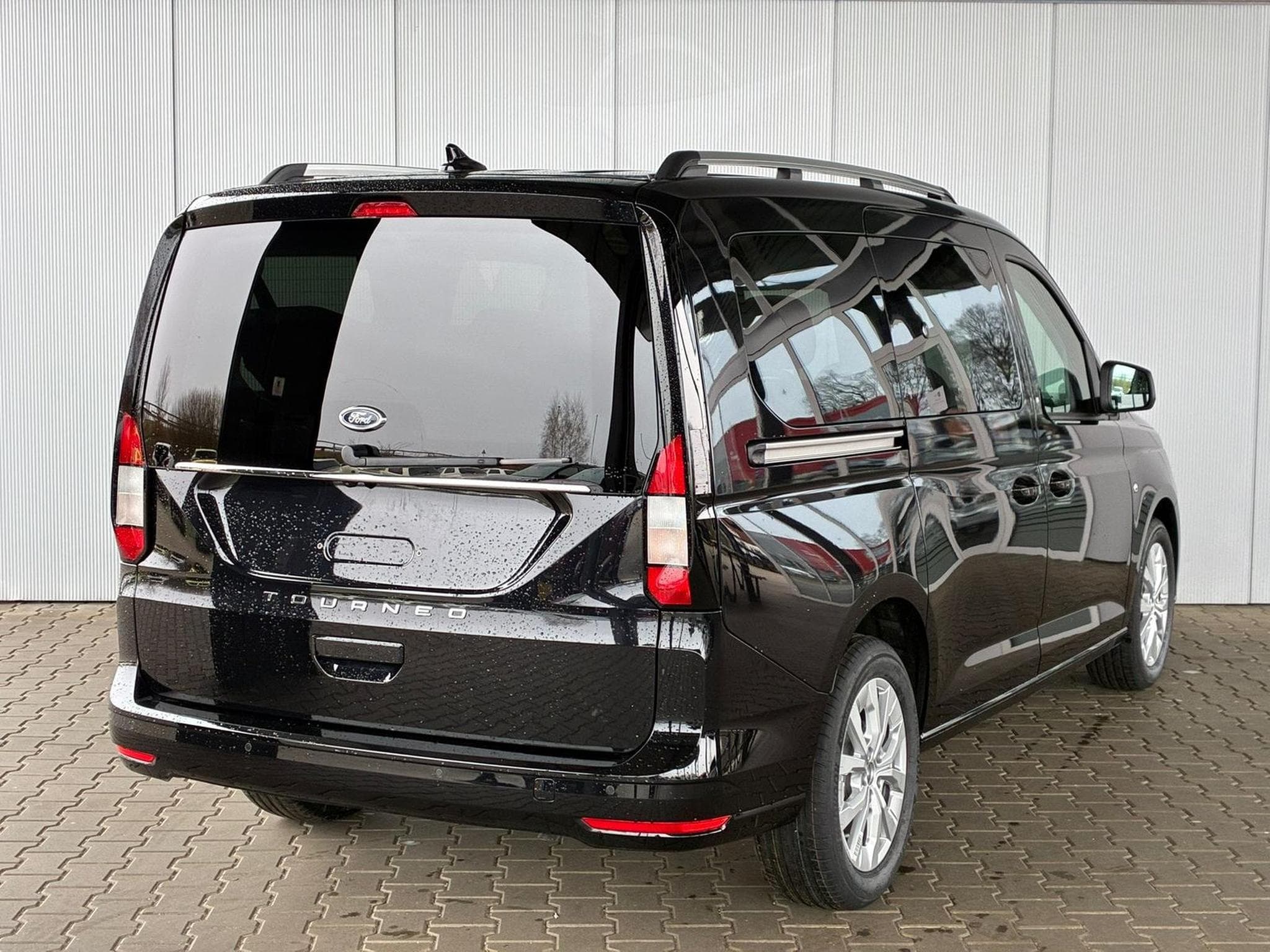 Ford Tourneo Titanium L2 (2026) - Photo 3