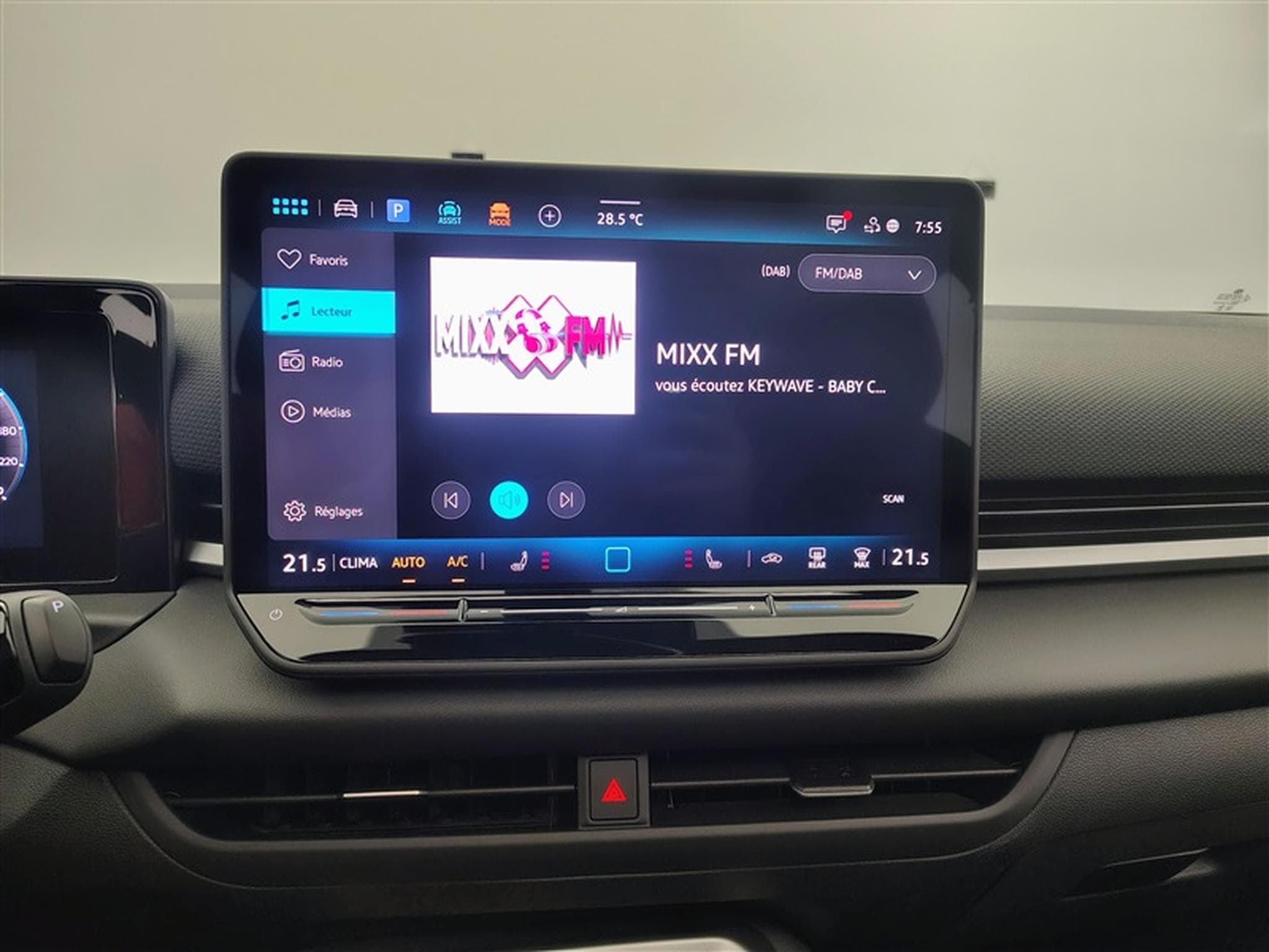 VW T-Roc 1.5 TSI 150cv DSG R-Line CARPLAY / FULL LED / PANO / CAMERA (2026) - Photo 11