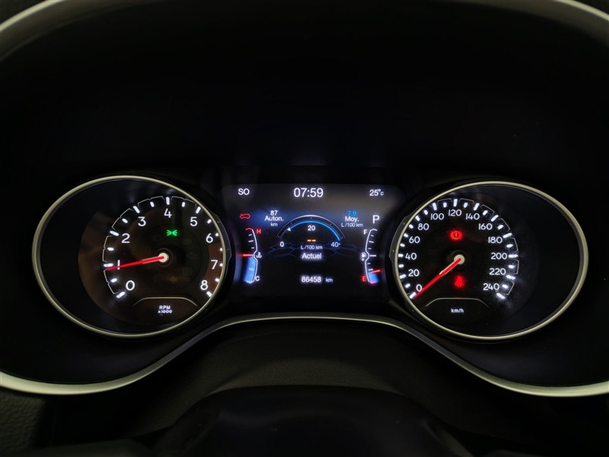 Jeep Compass 1.3 Turbo 150cv DCT Limited NAVI / TOIT PANO / FULL LED (2021) - Photo 10