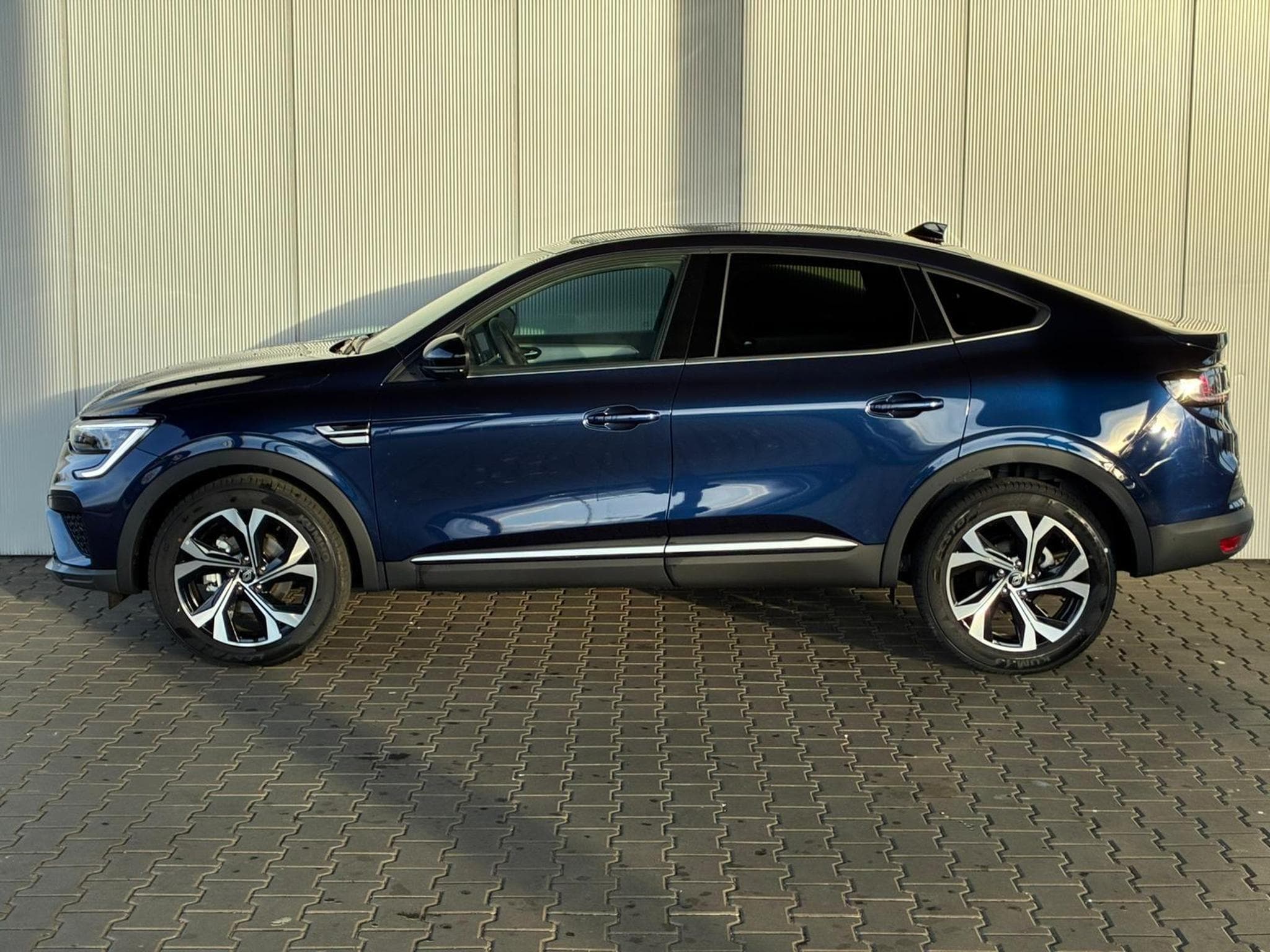 Renault Arkana Techno (2025) - Photo 2