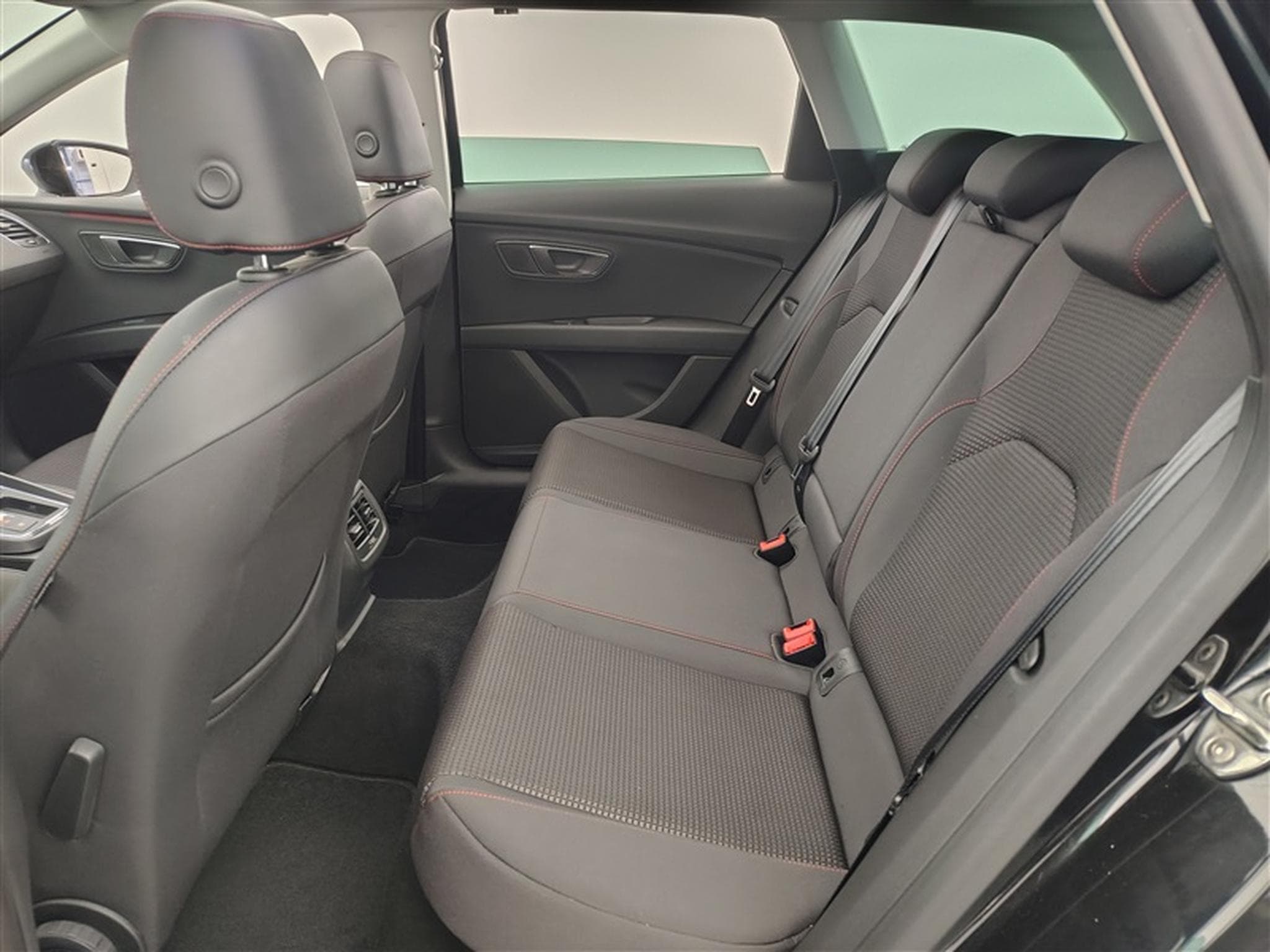 Seat Leon ST 1.5 TSI FR CARPLAY/PDC/PANO OUV./CLIM (2020) - Photo 13