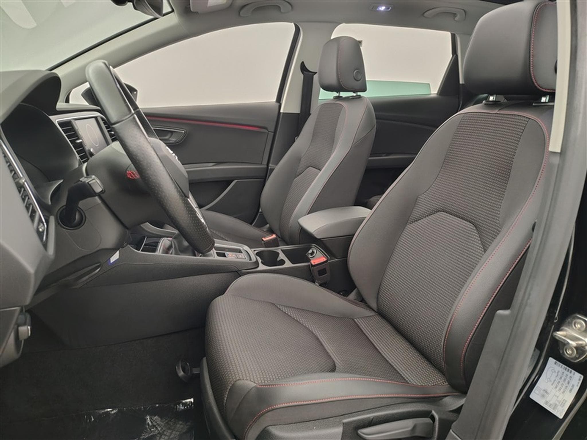 Seat Leon ST 1.5 TSI FR CARPLAY/PDC/PANO OUV./CLIM (2020) - Photo 7