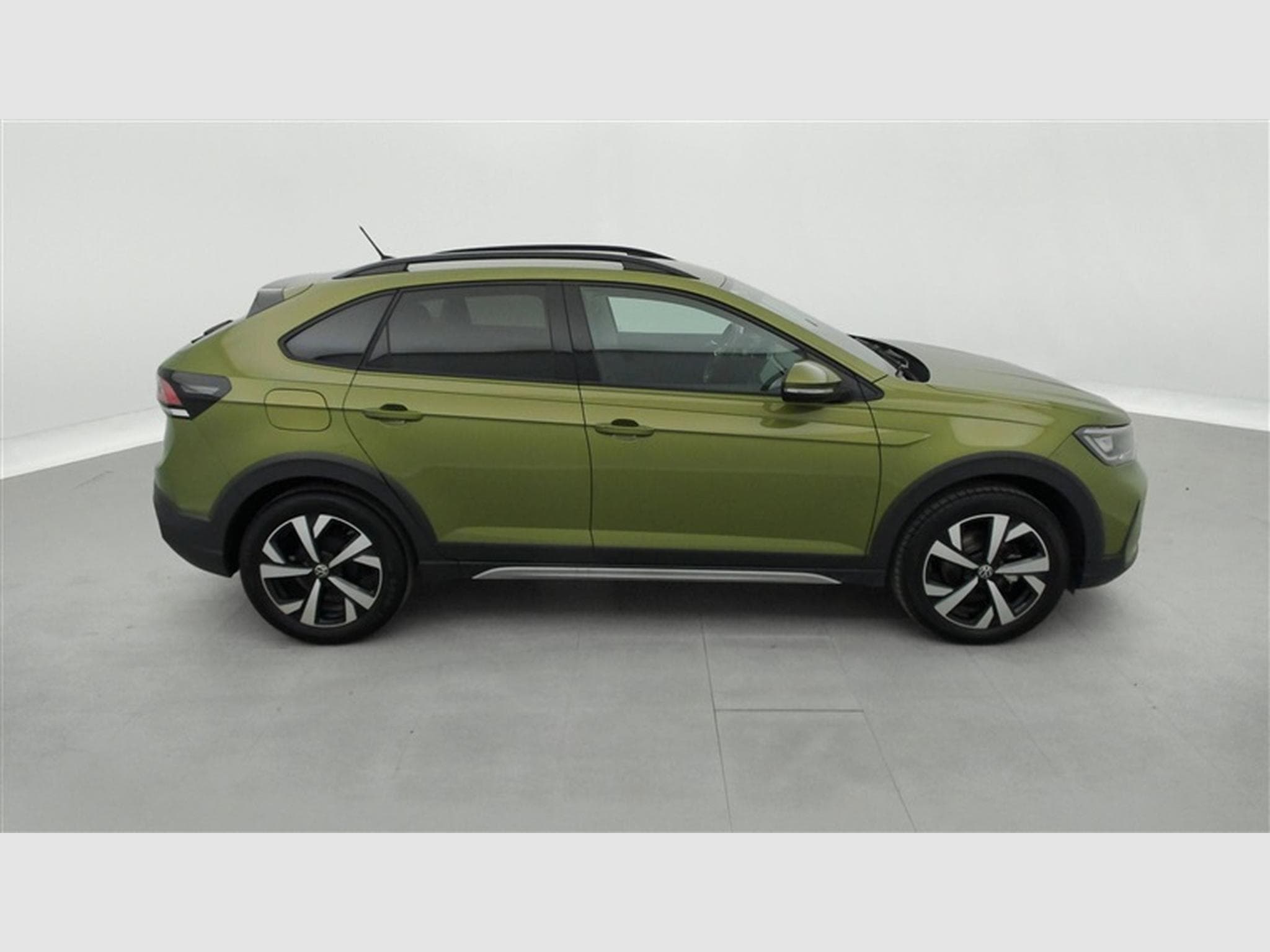 VW Taigo 1.0 TSI 95cv Style CARPLAY / FULL LED / CAMERA / JA 17" (2025) - Photo 24