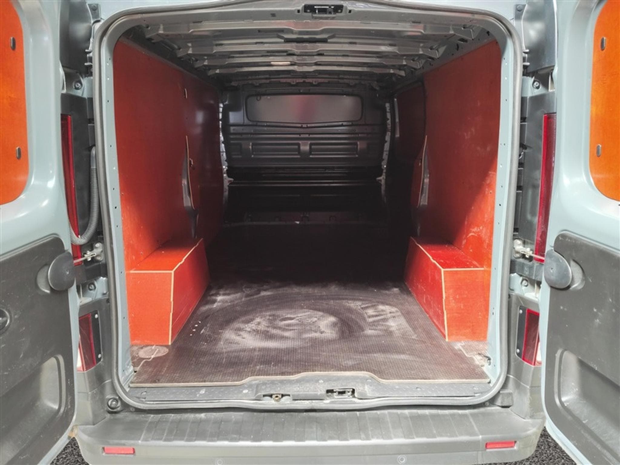 Renault Trafic 2.0 Blue dCi L1 Zen S/S (2024) - Photo 14