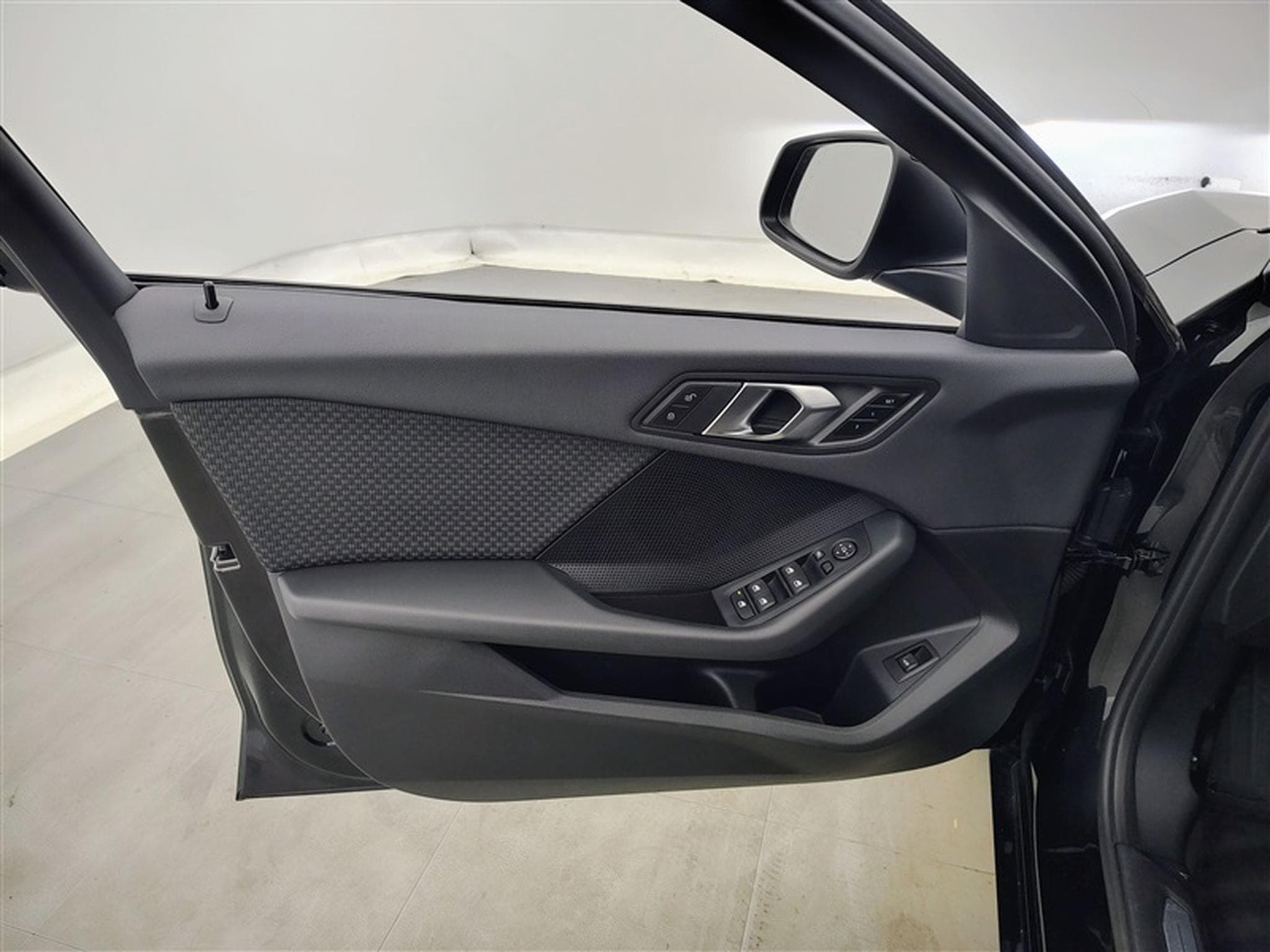 BMW 116 116d Business Line NAVI/FULL LED/JA16/PDC AV AR (2023) - Photo 17