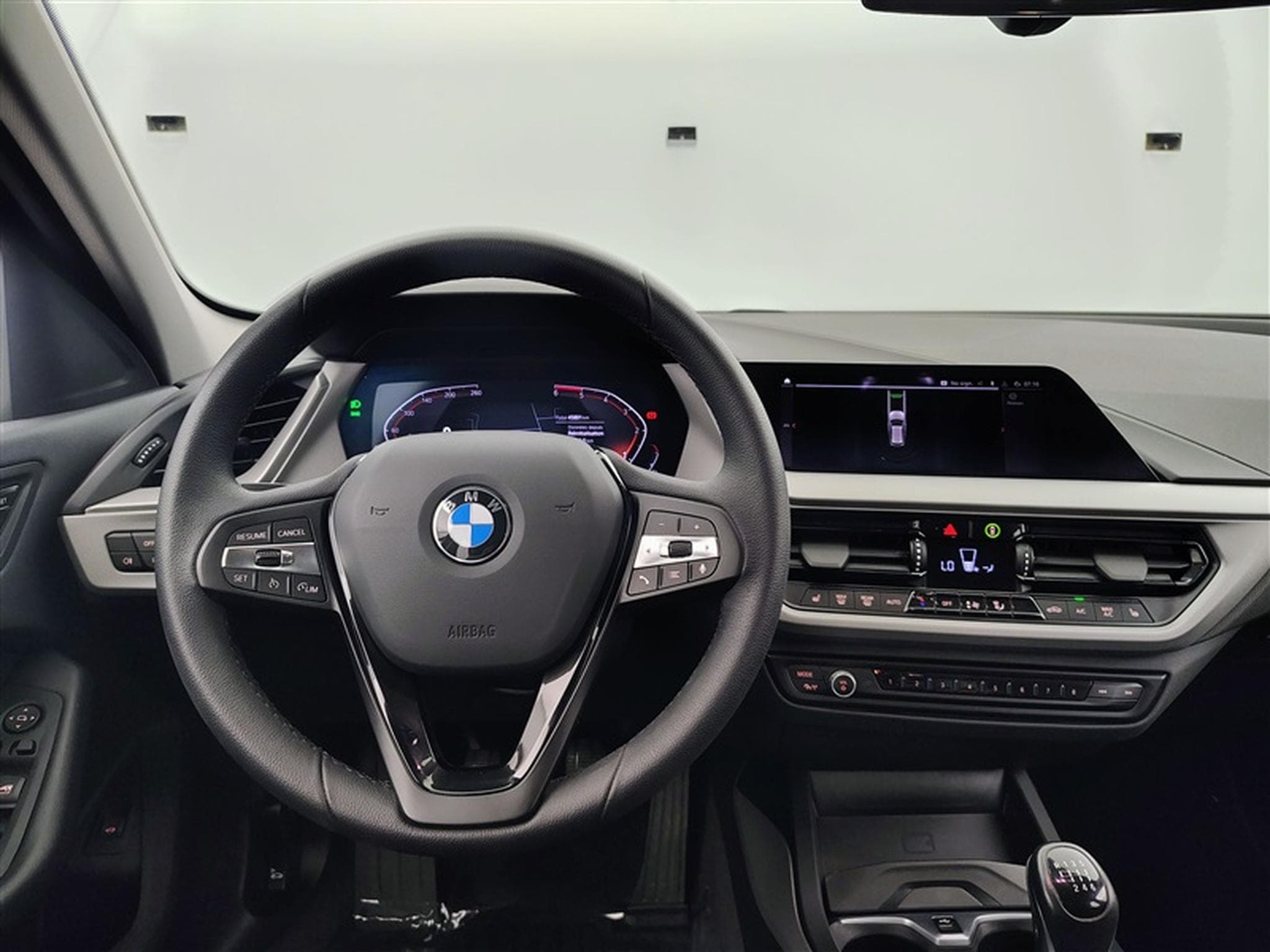 BMW 116 116d Business Line NAVI/FULL LED/JA16/PDC AV AR (2023) - Photo 9