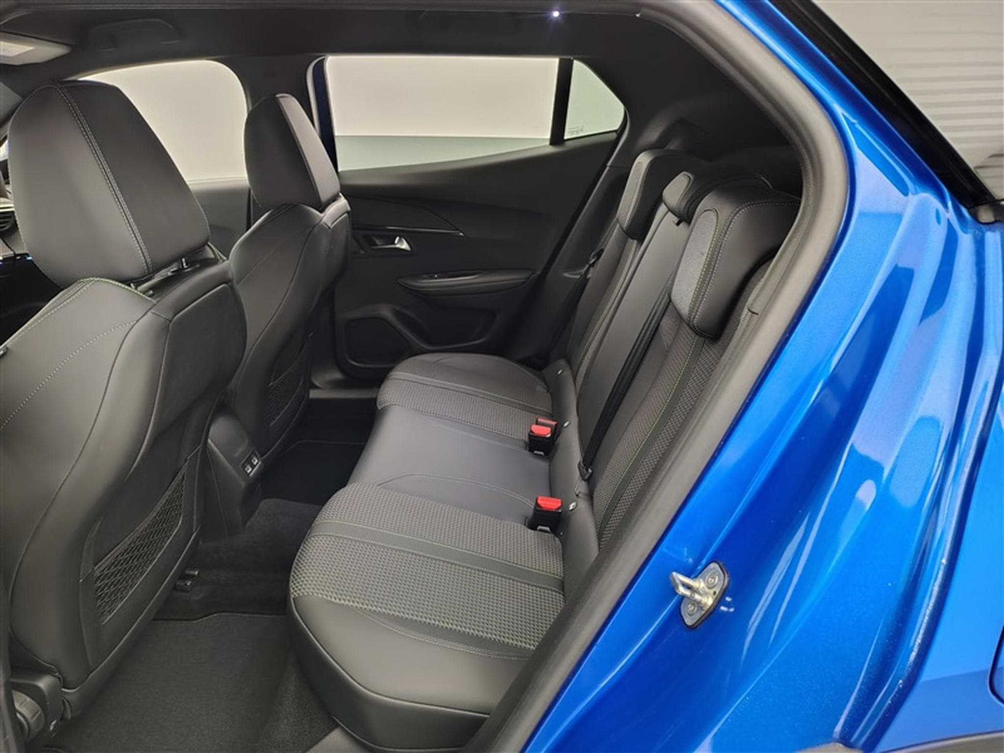 Peugeot 2008 1.2 PureTech GT Pack S&S (EU6.3) (2021) - Photo 13