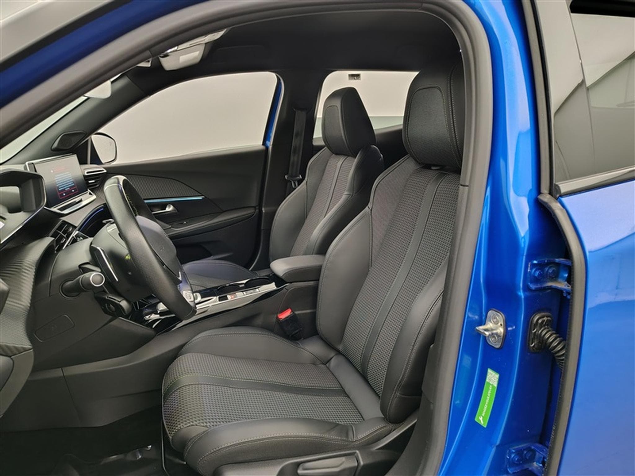 Peugeot 2008 1.2 PureTech GT Pack S&S (EU6.3) (2021) - Photo 7